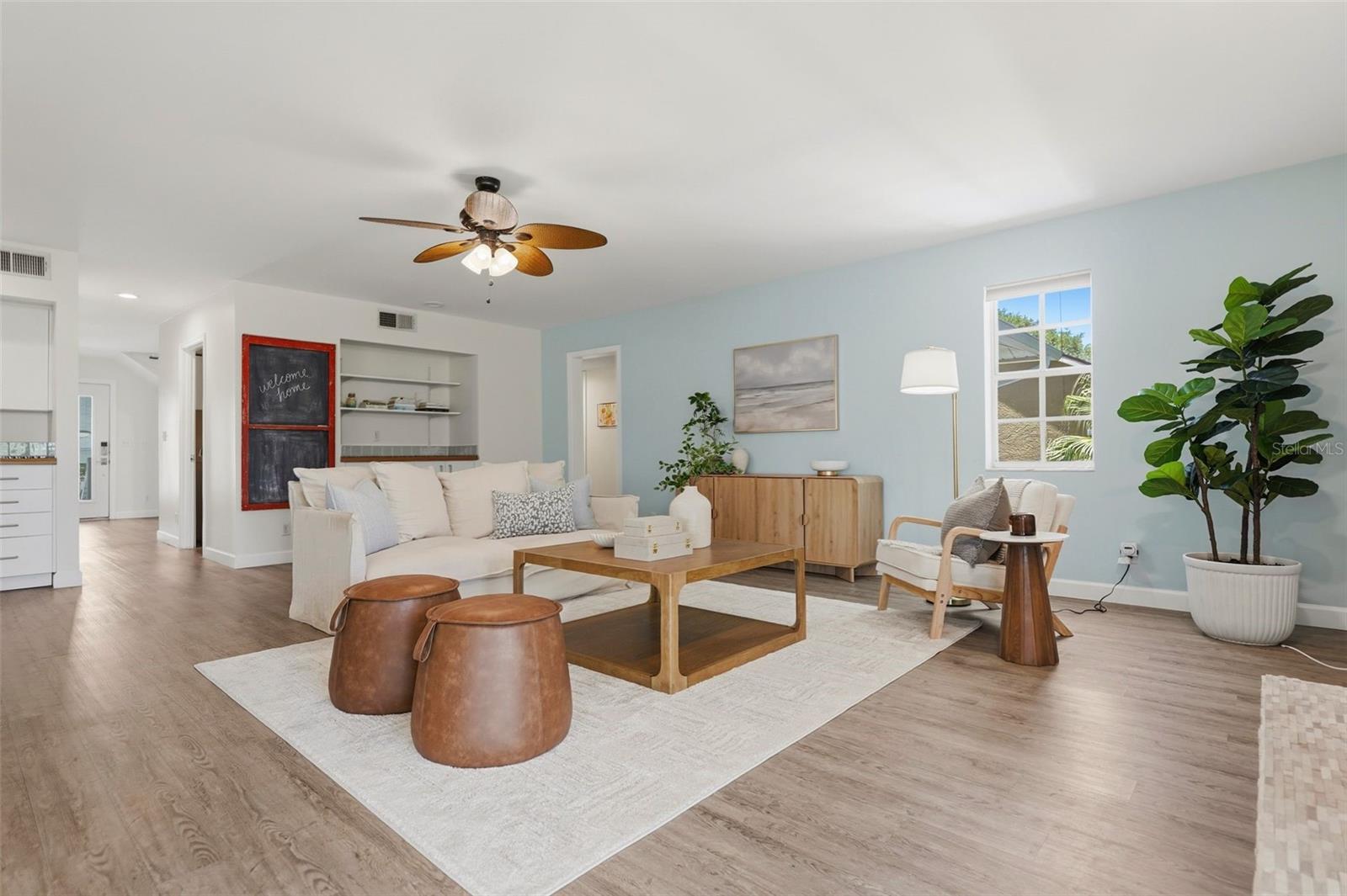 Single Family Residence at 433 MONTE CRISTO BLVD, TIERRA VERDE, photo 11 of 49