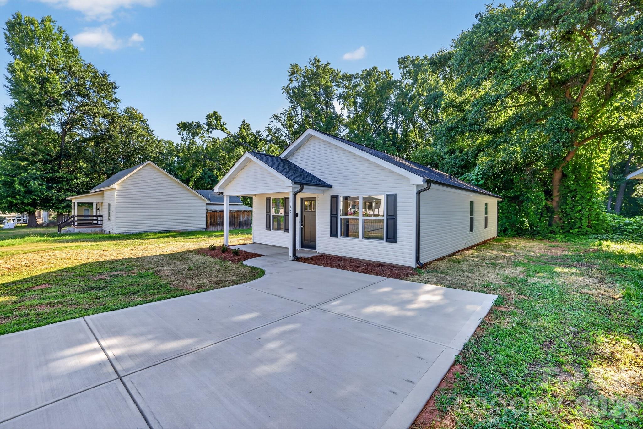Exterior side angle - 157 Third Street E, Gaffney