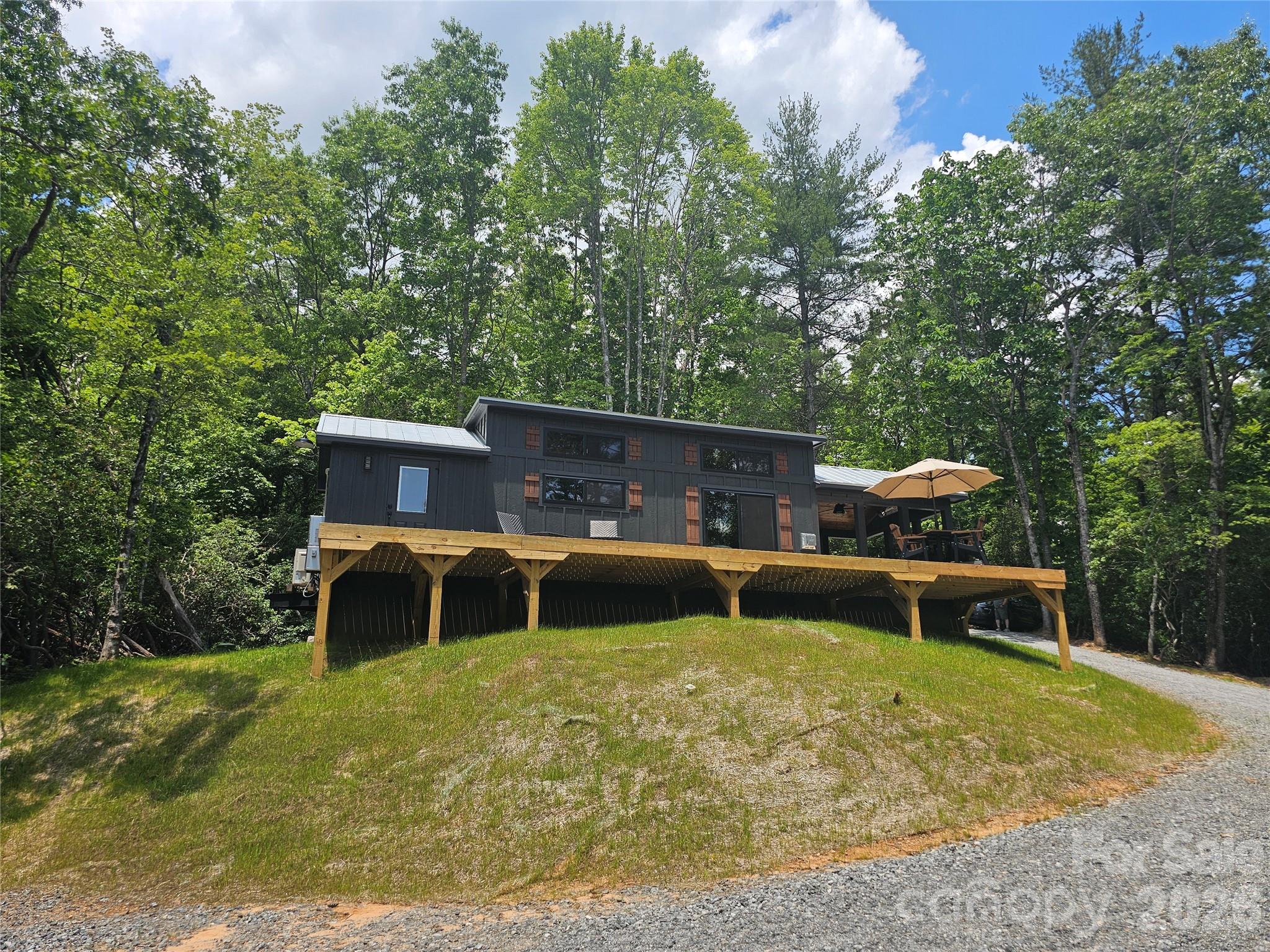 Single Family Residence at 171 Duff Cove Road, Brevard, photo 9 of 32