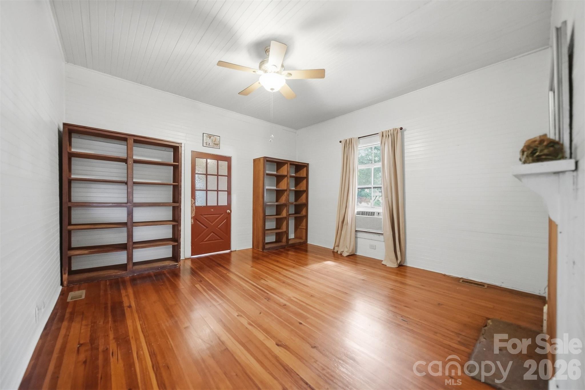 Single Family Residence at 25 Central Avenue, Granite Falls, photo 6 of 33