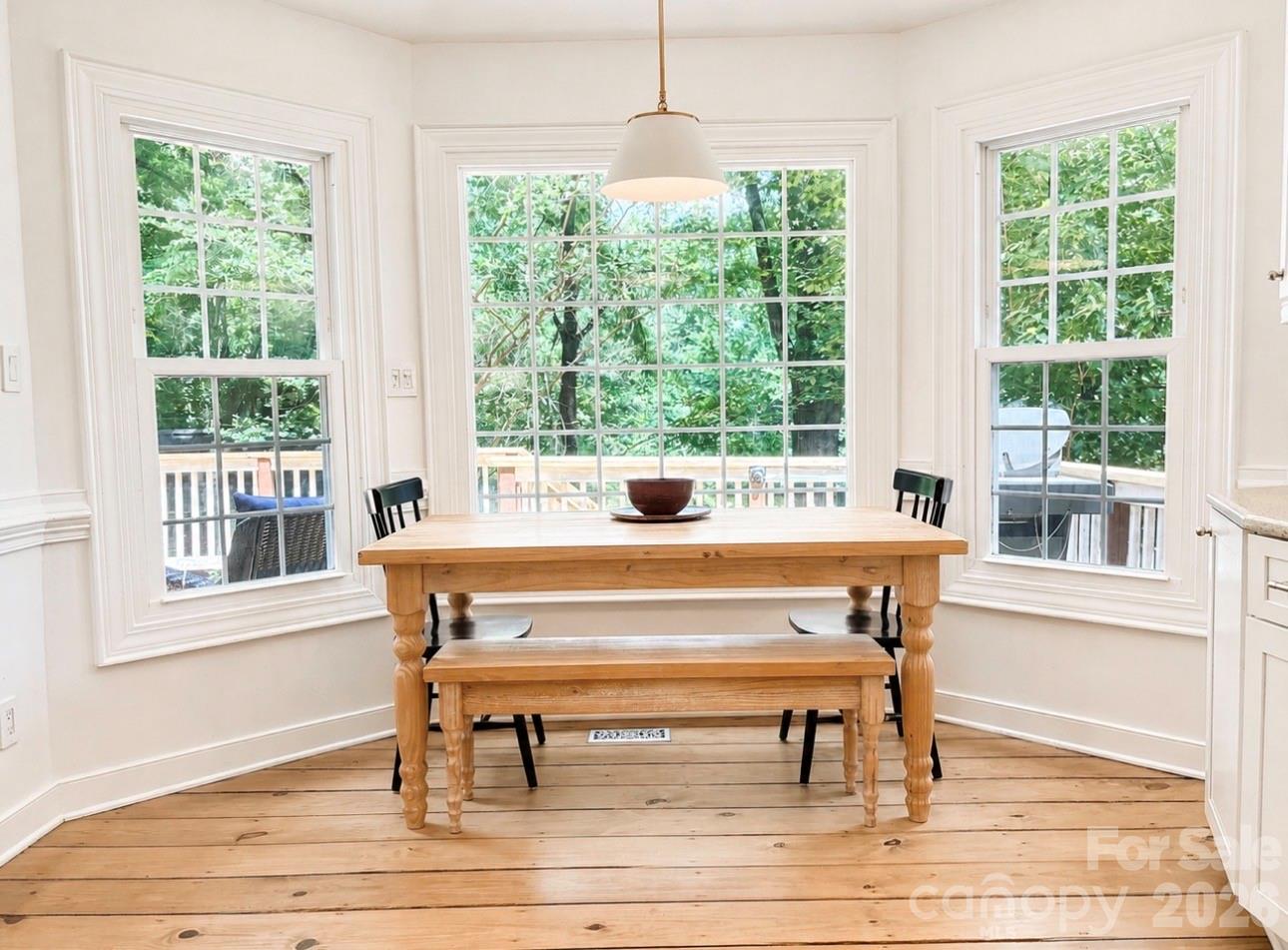 Breakfast nook - 469 Augusta Drive, Statesville