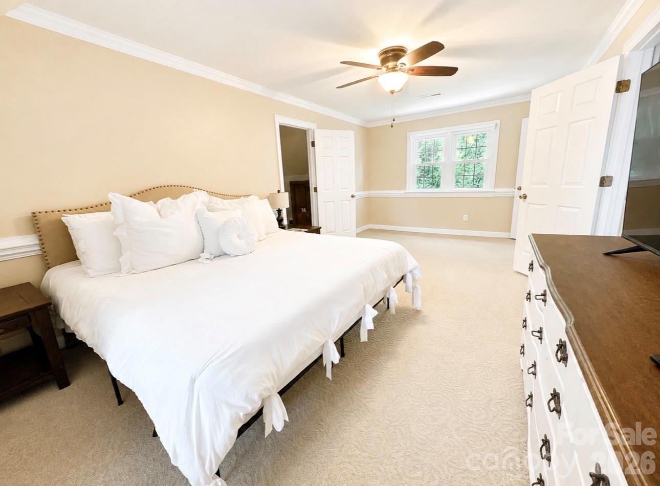 Primary suite with sitting room and walk in closet - 469 Augusta Drive, Statesville