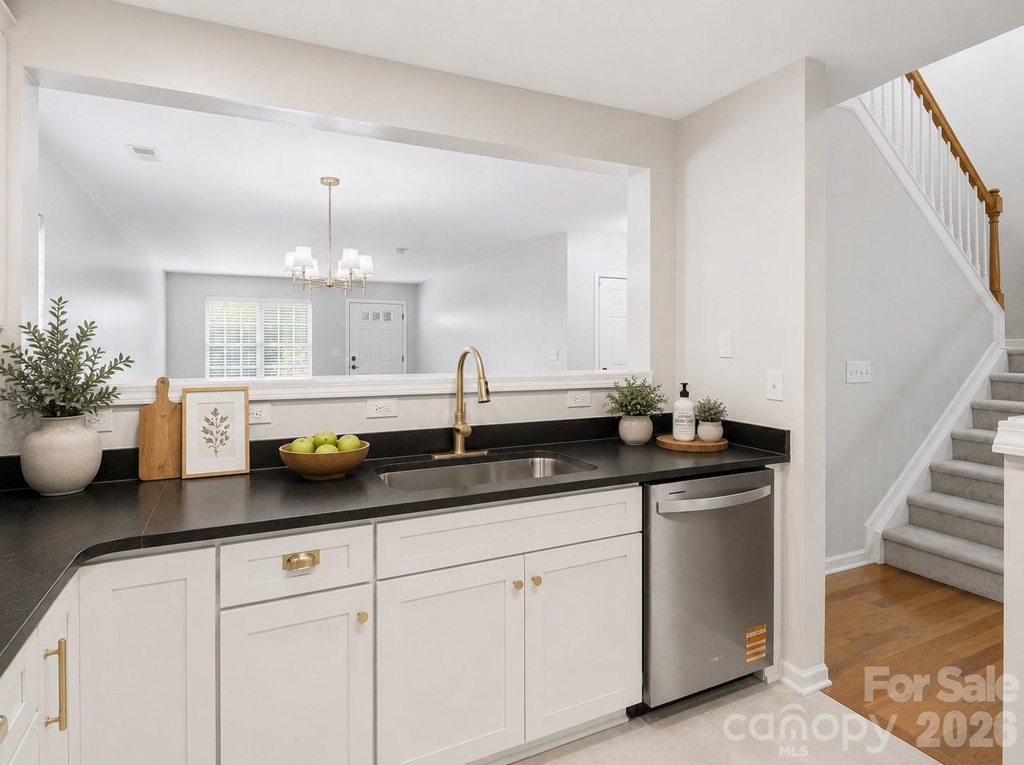 Virtual Staged Kitchen - 790 Rock Lake Glen, Fort Mill