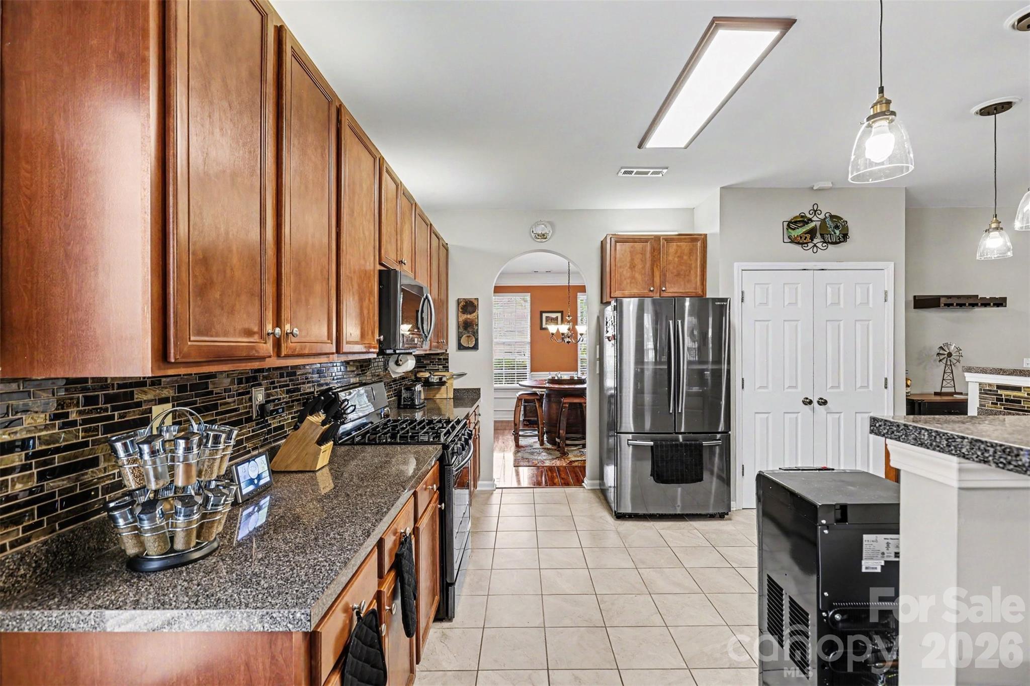 Single Family Residence at 652 Winding Branch Road, Rock Hill, photo 2 of 41