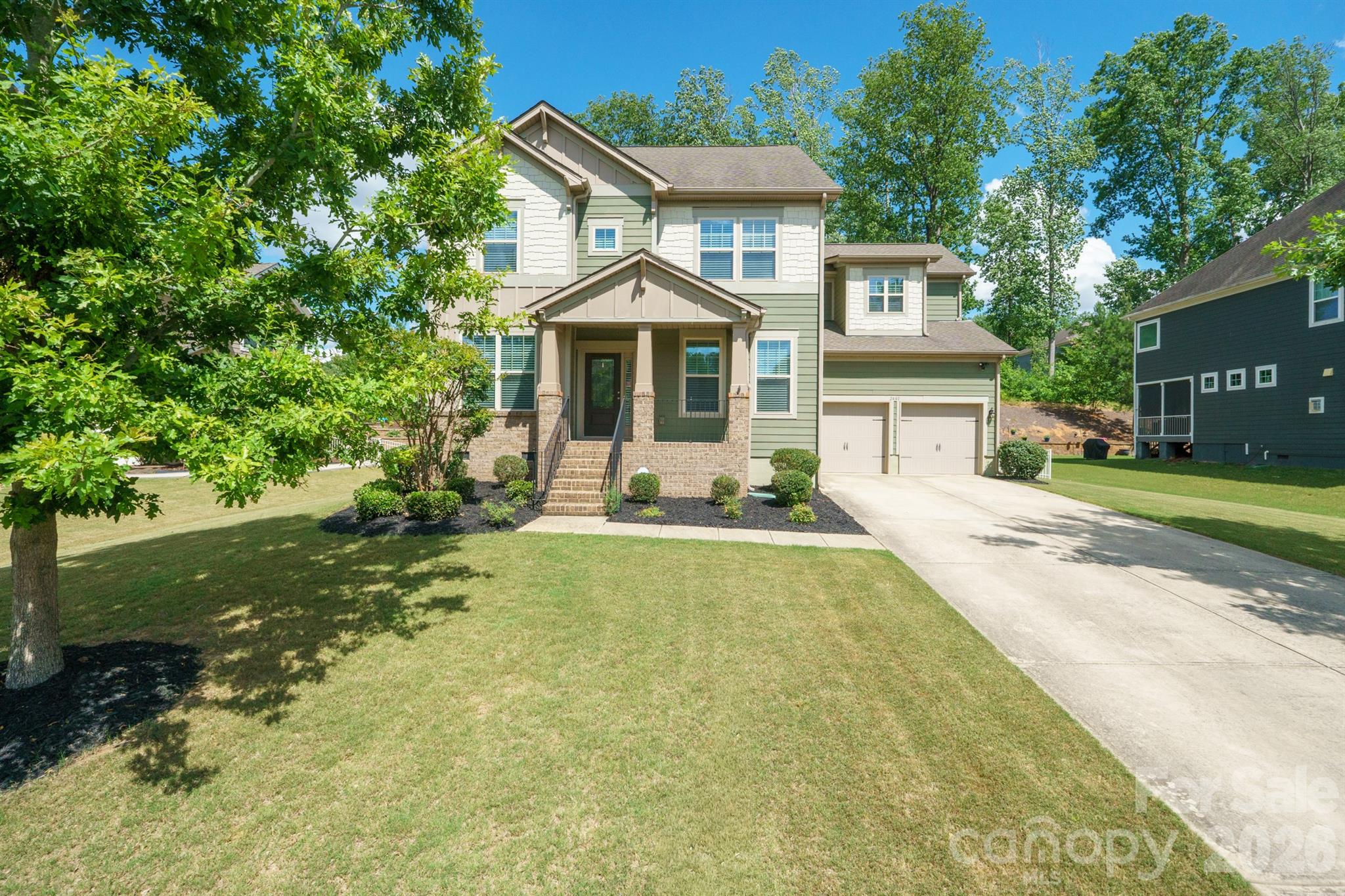 Single Family Residence at 2440 Surveyor General Drive, Waxhaw, photo 2 of 43