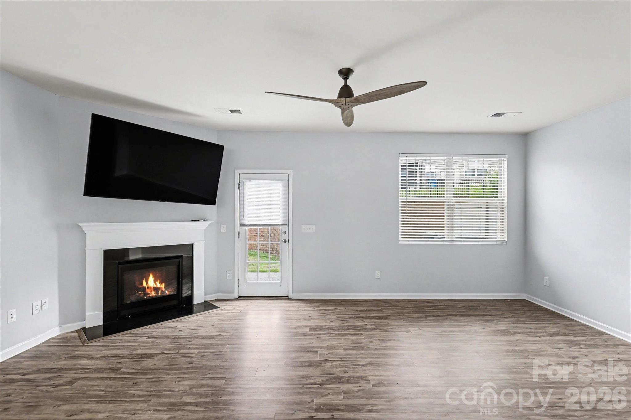 Townhouse at 105 Tigris Trail, Fort Mill, photo 7 of 39