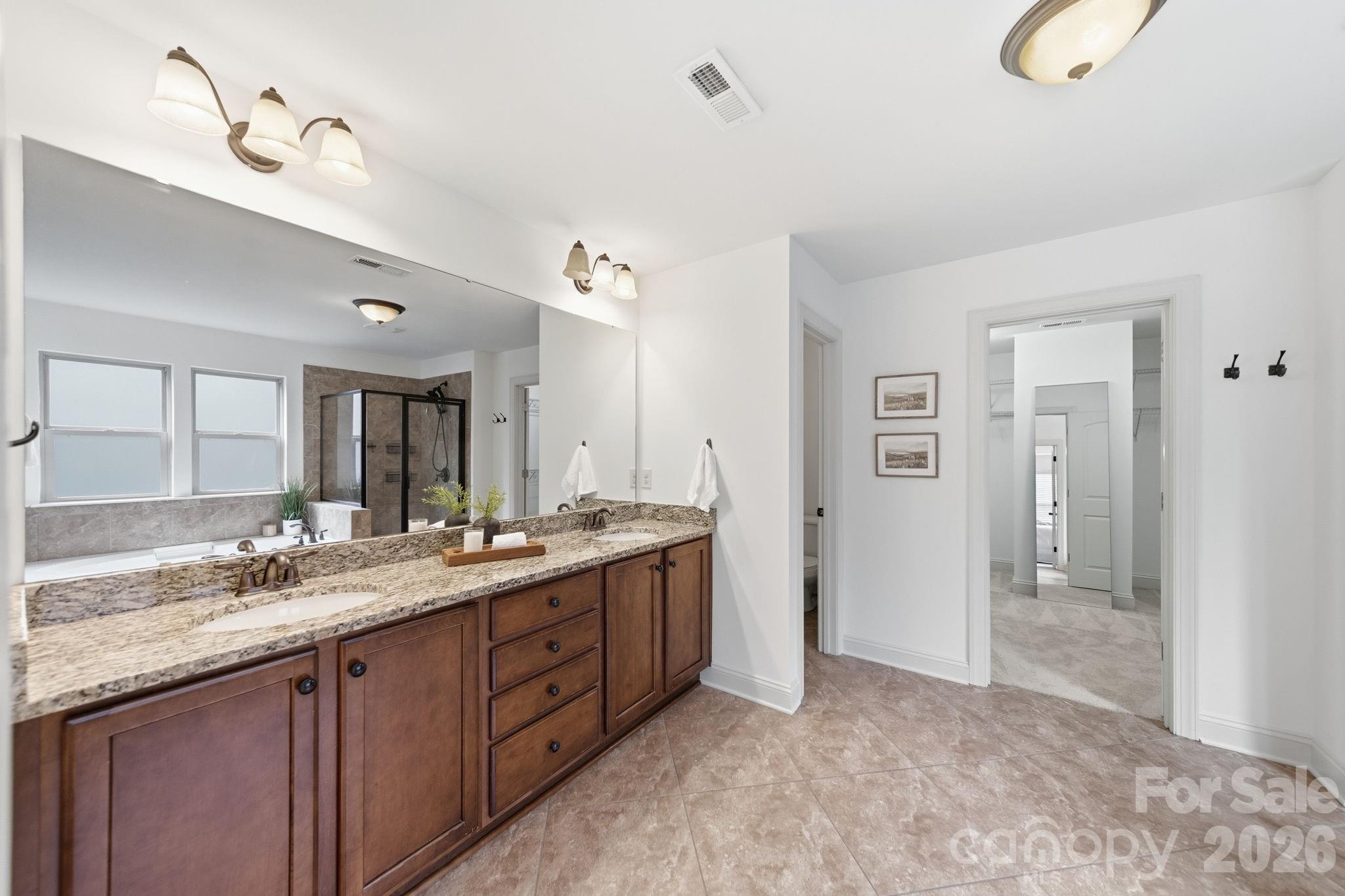 Single Family Residence at 963 Rock Forest Way, Fort Mill, photo 29 of 44