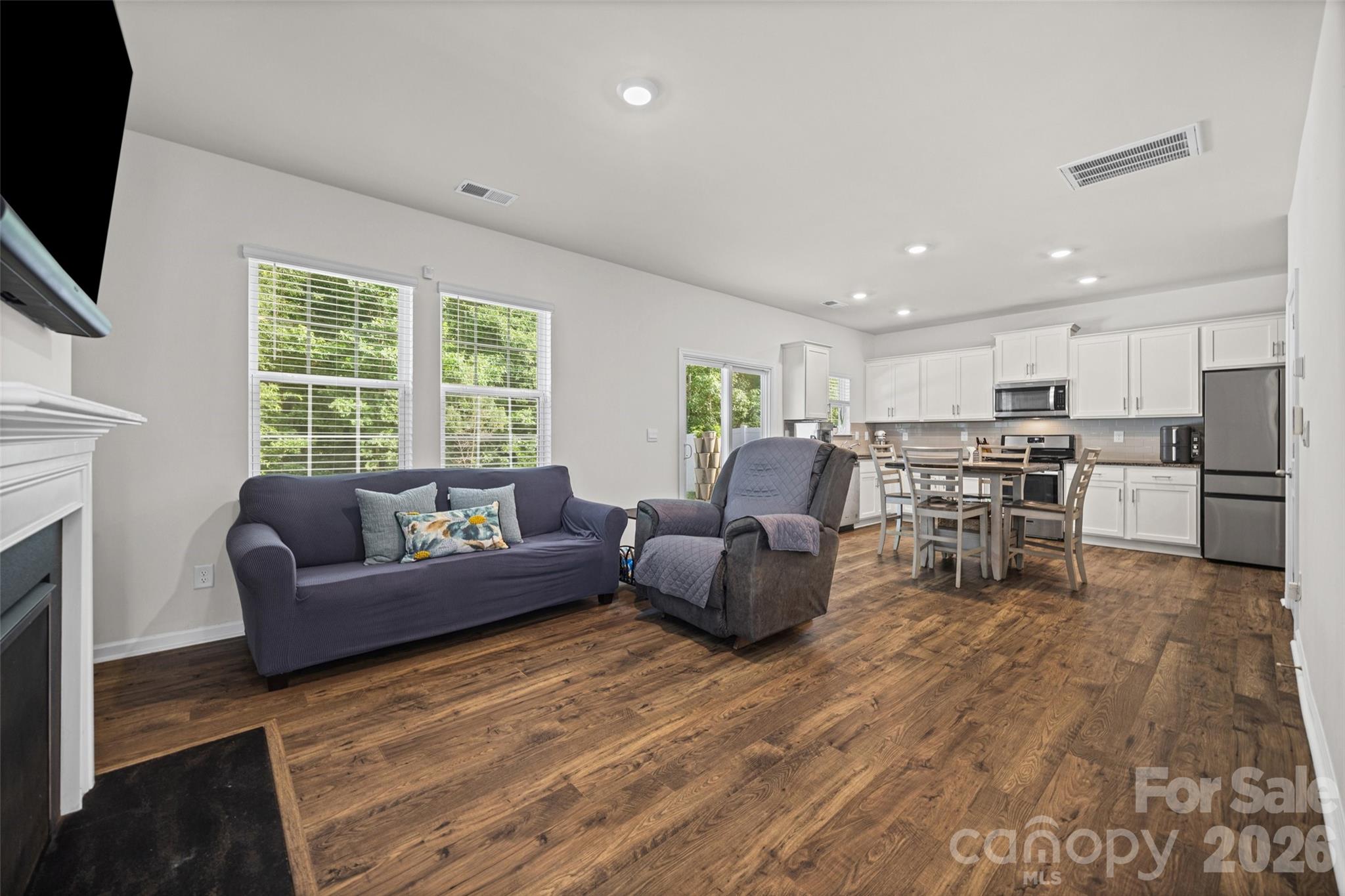 Single Family Residence at 542 King Clover Lane, Clover, photo 4 of 28
