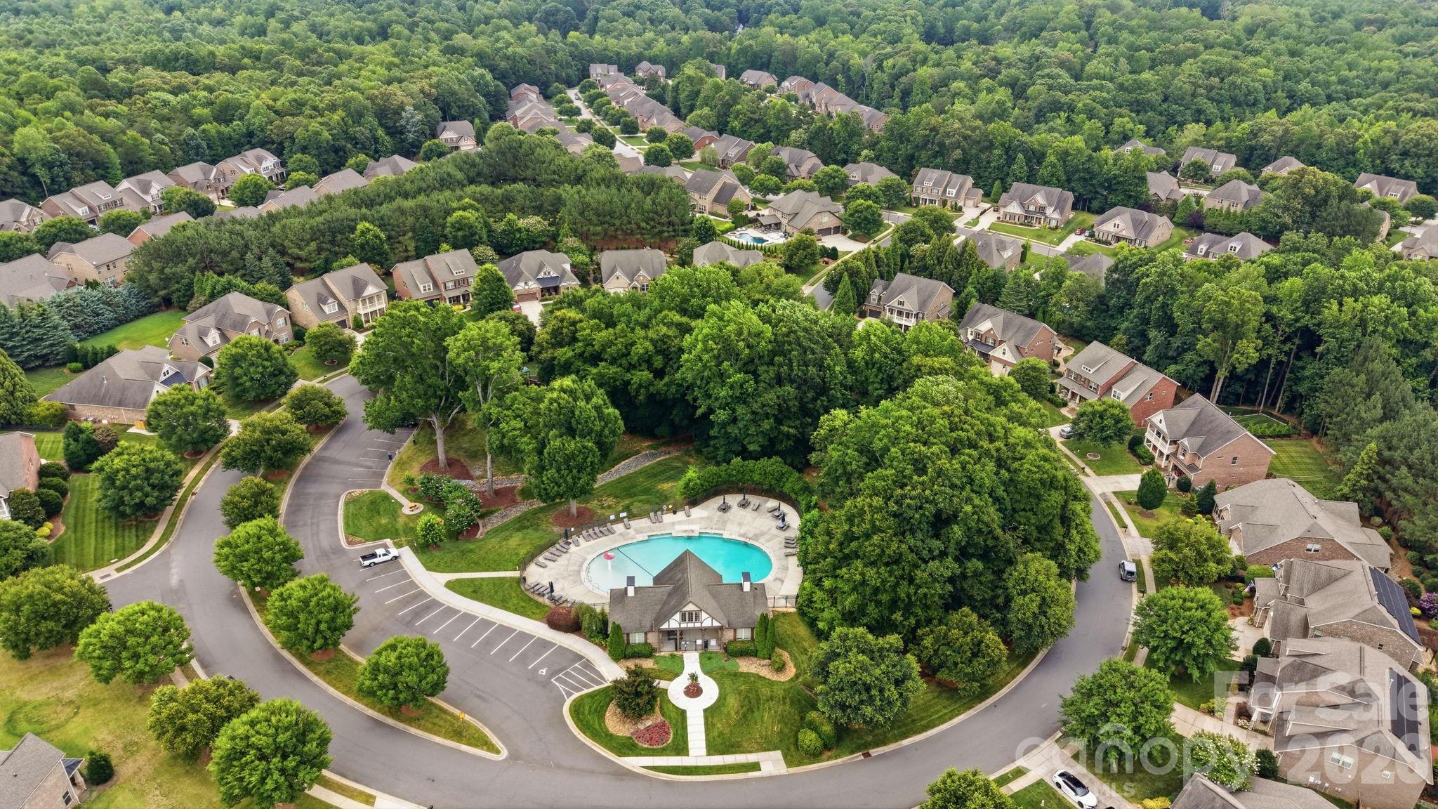 Single Family Residence at 963 Rock Forest Way, Fort Mill, photo 42 of 44