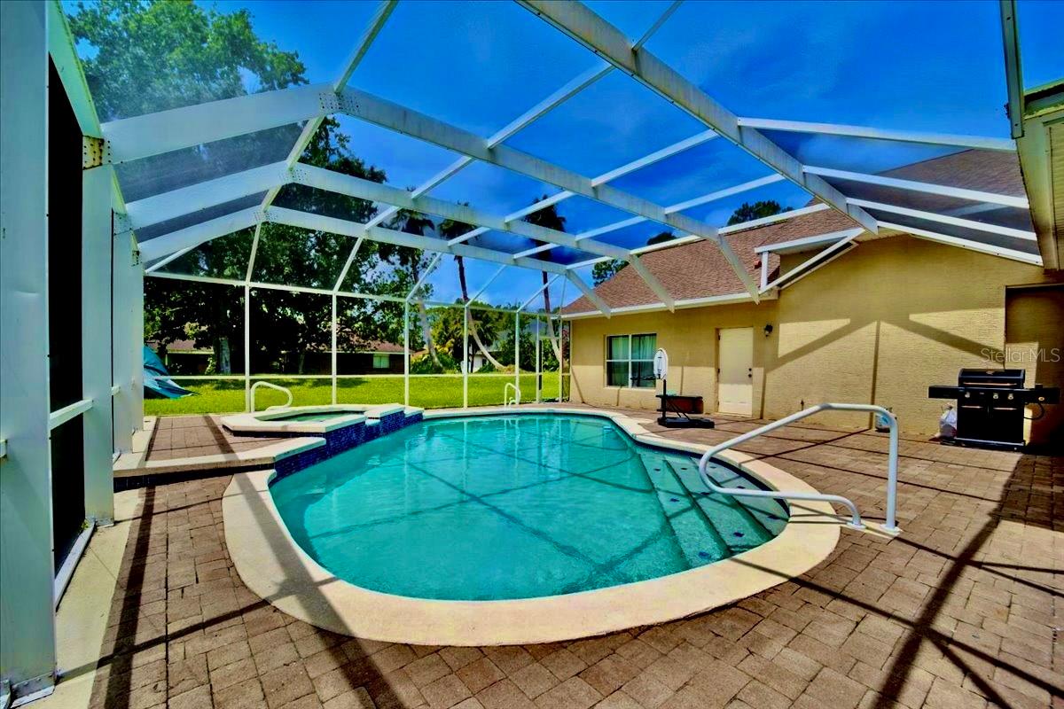 Single Family Residence at 24 LAKESIDE PL W, PALM COAST, photo 4 of 47