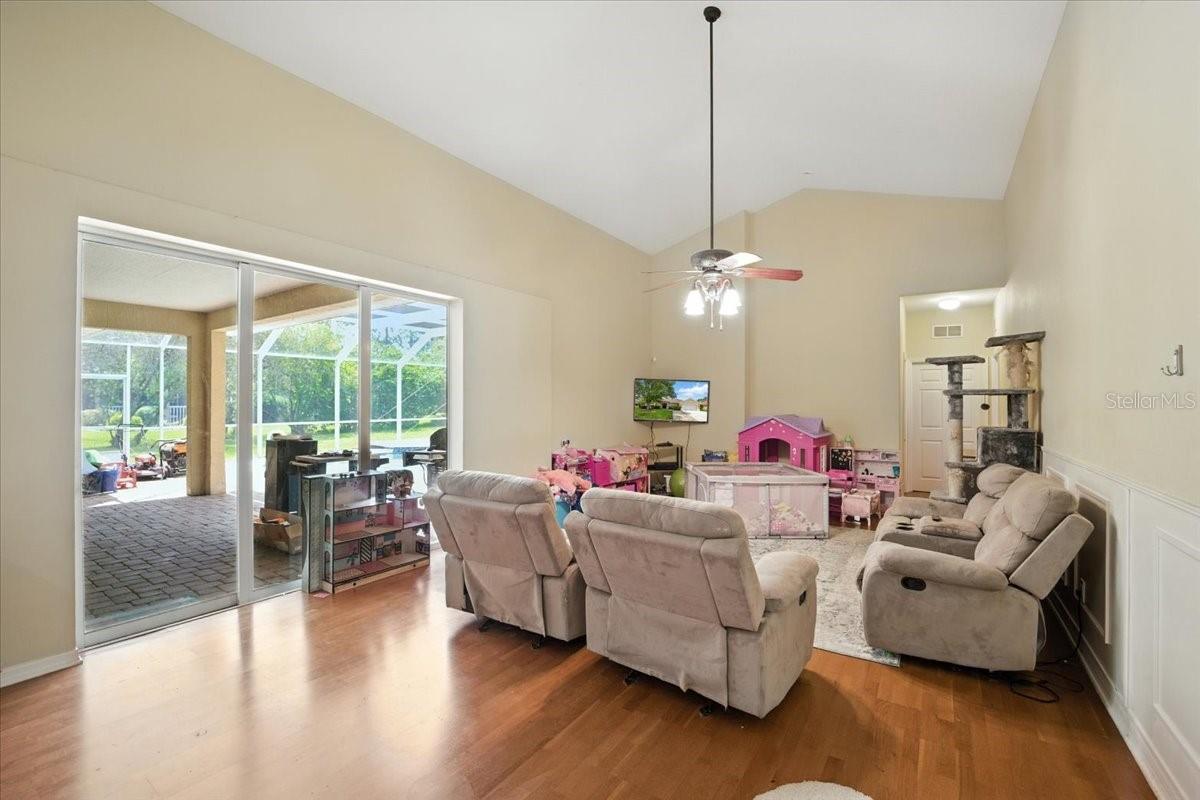 Single Family Residence at 24 LAKESIDE PL W, PALM COAST, photo 17 of 47