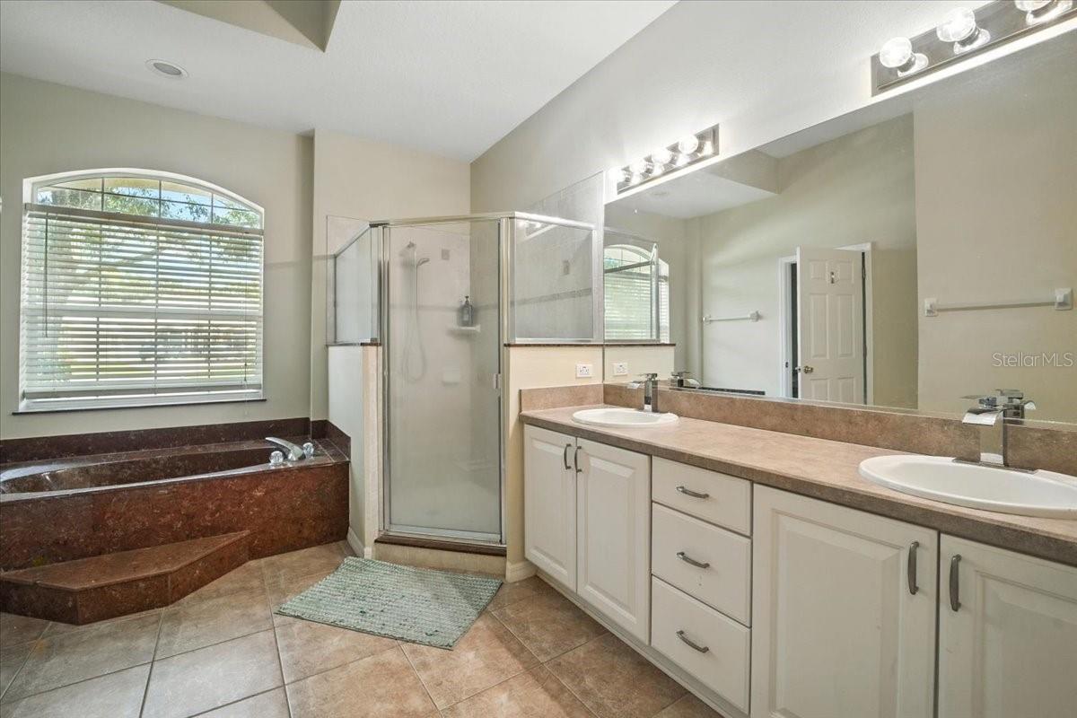 Single Family Residence at 24 LAKESIDE PL W, PALM COAST, photo 23 of 47