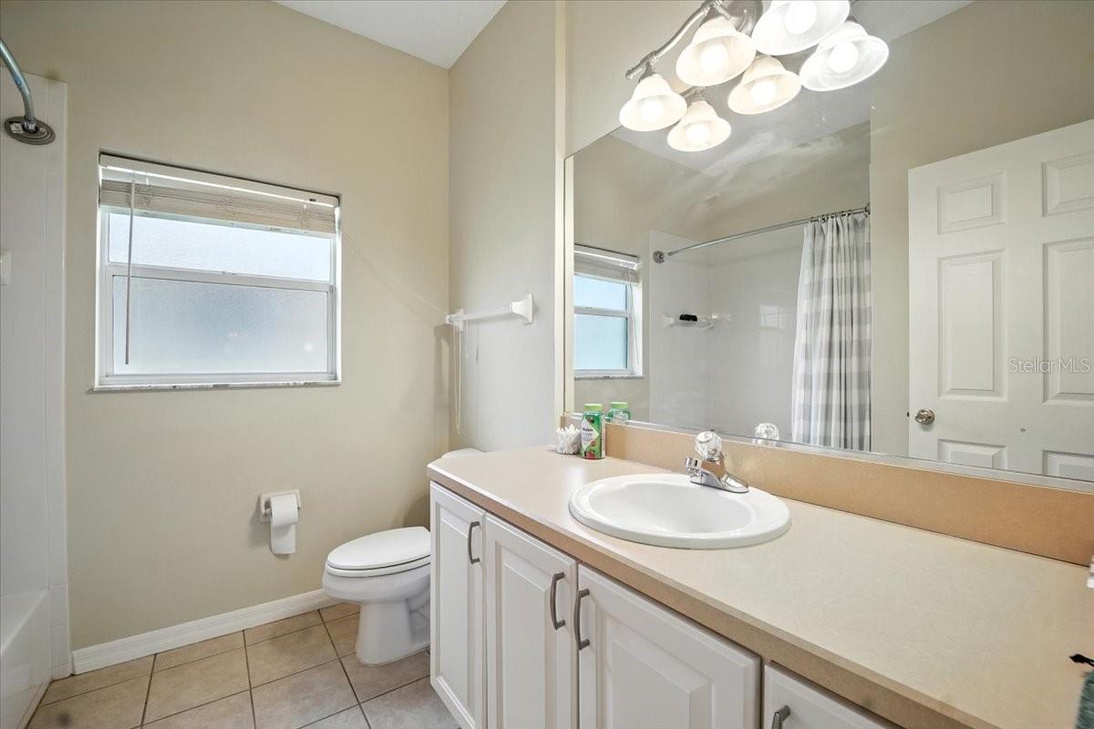 Single Family Residence at 24 LAKESIDE PL W, PALM COAST, photo 32 of 47