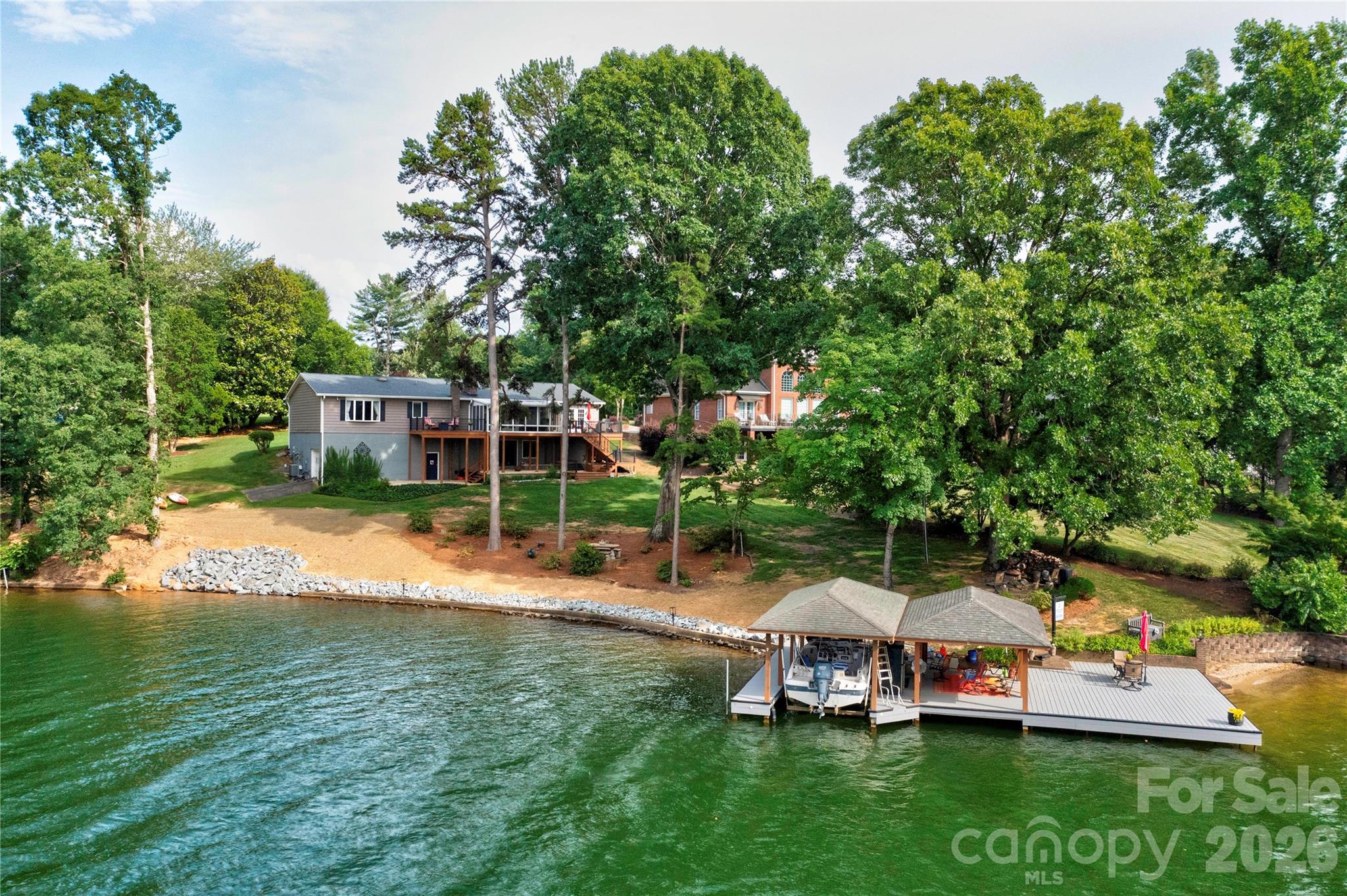 Single Family Residence at 104 Doral Court, Kings Mountain, photo 2 of 58