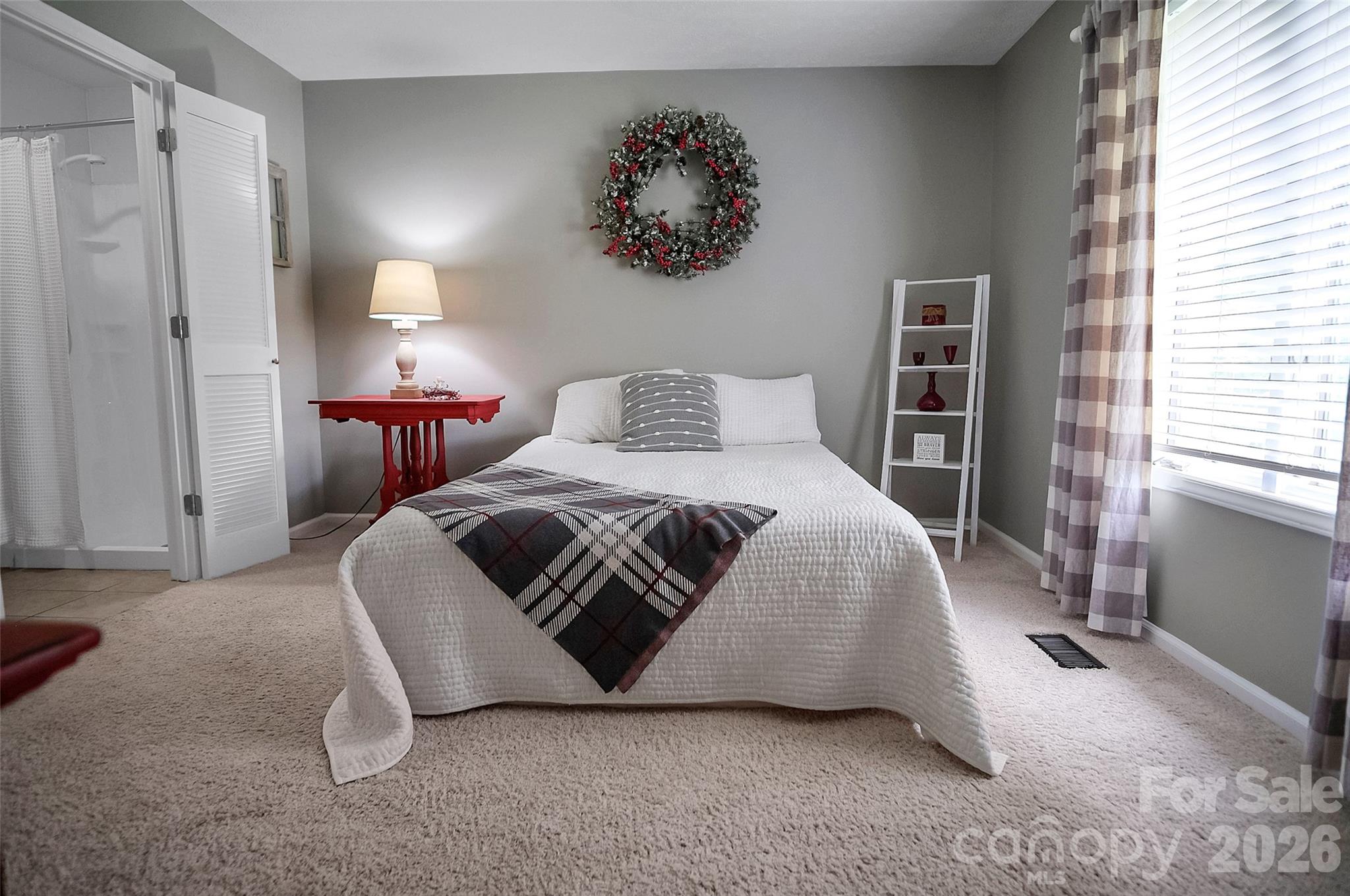 Single Family Residence at 104 Doral Court, Kings Mountain, photo 36 of 58