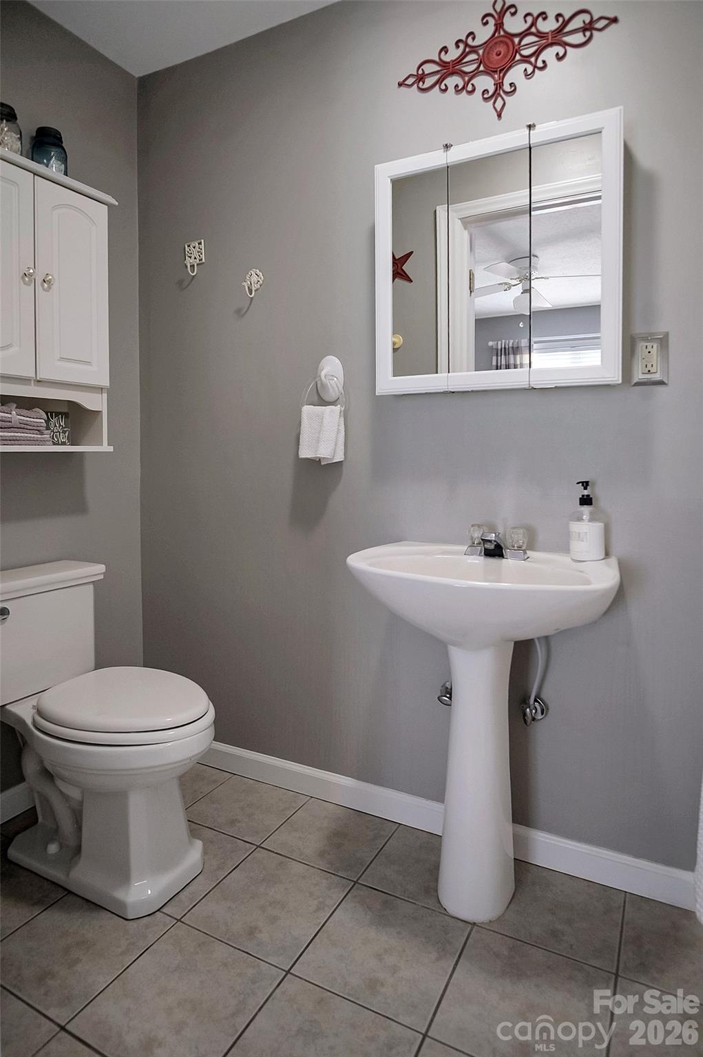 Single Family Residence at 104 Doral Court, Kings Mountain, photo 37 of 58