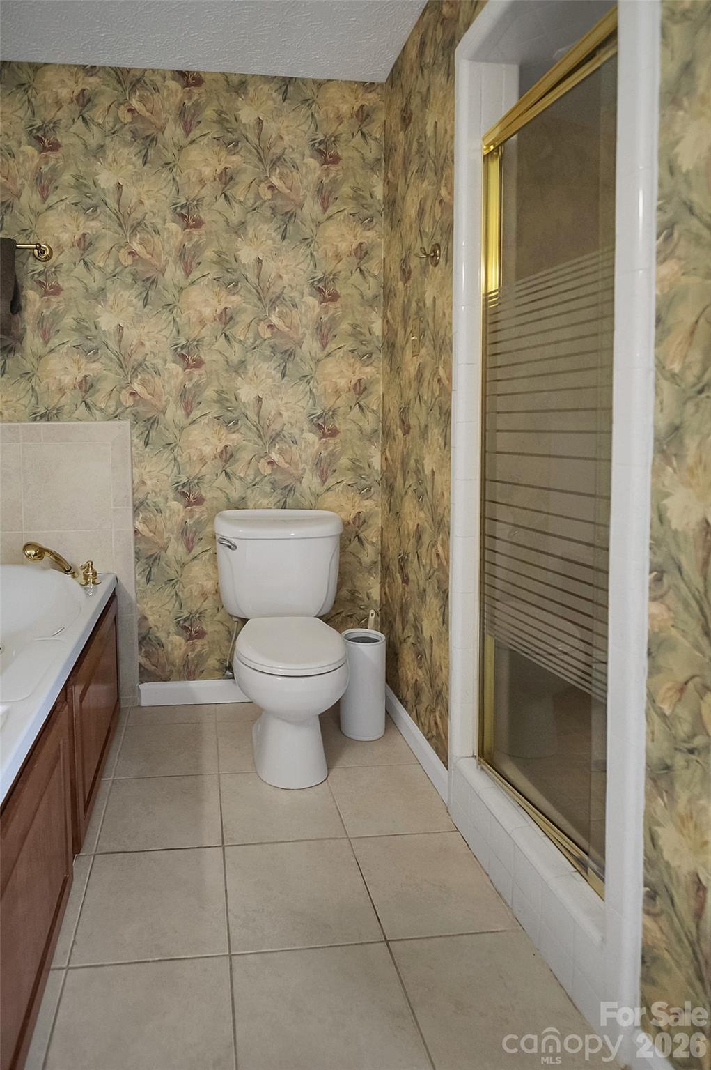 Single Family Residence at 104 Doral Court, Kings Mountain, photo 31 of 58