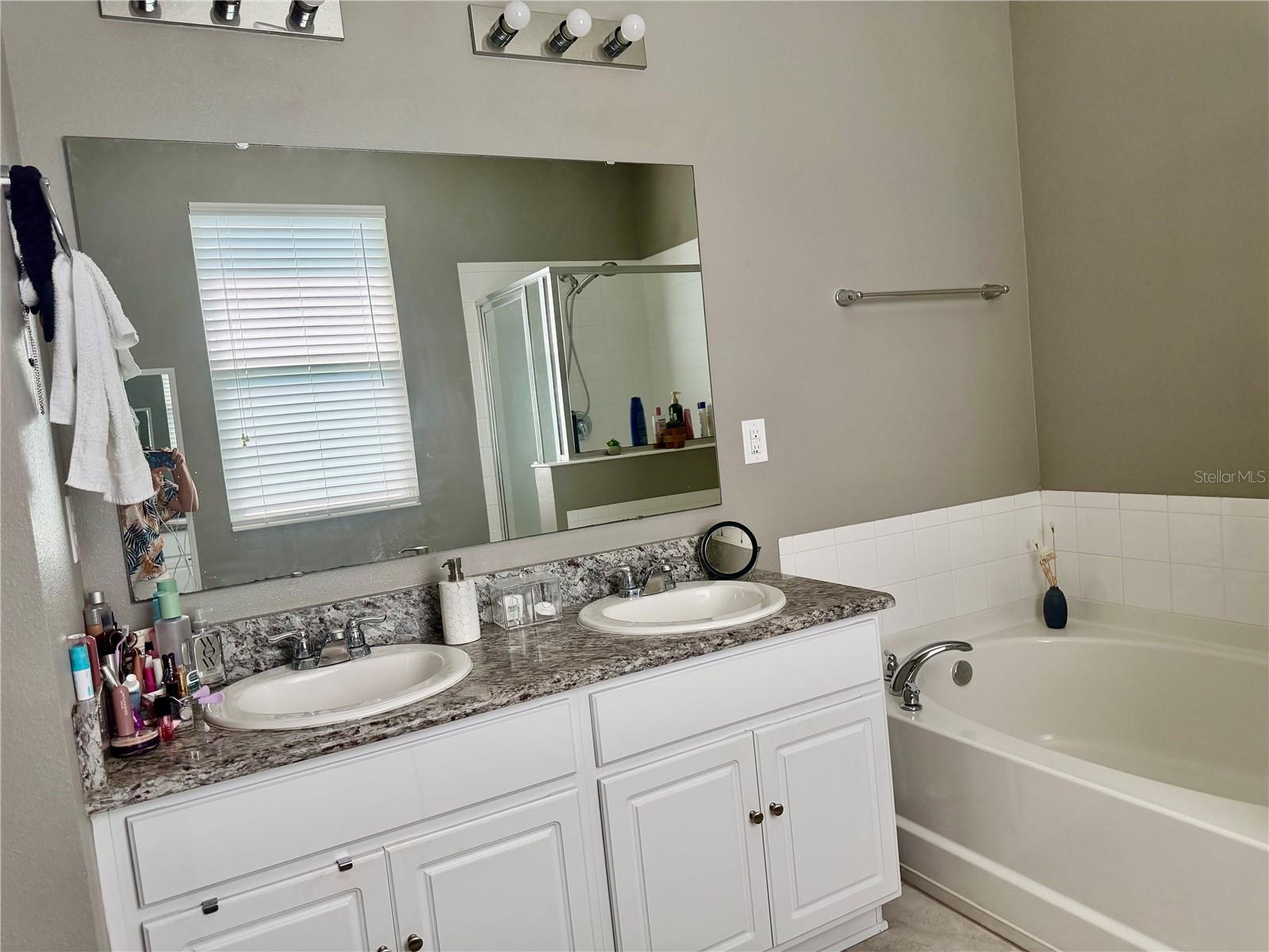 Single Family Residence at 2860 BOATING BLVD, KISSIMMEE, photo 17 of 44