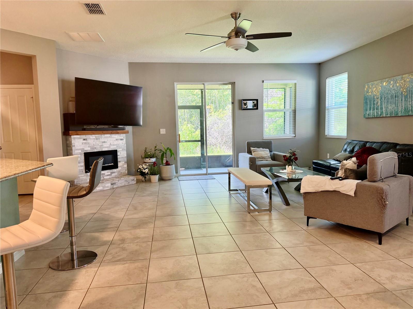 Single Family Residence at 2860 BOATING BLVD, KISSIMMEE, photo 10 of 44