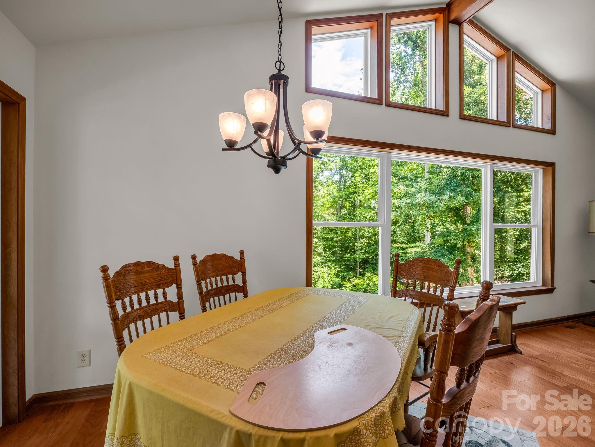 Dining area opens with the natural light - 1943 Landrum Road, Columbus