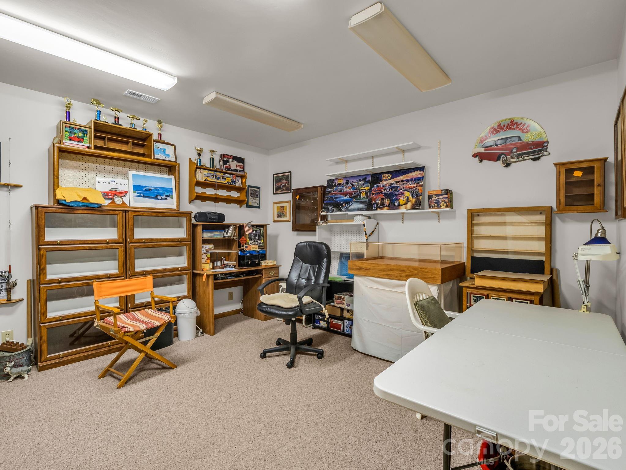 Den/flex lower level - 1943 Landrum Road, Columbus