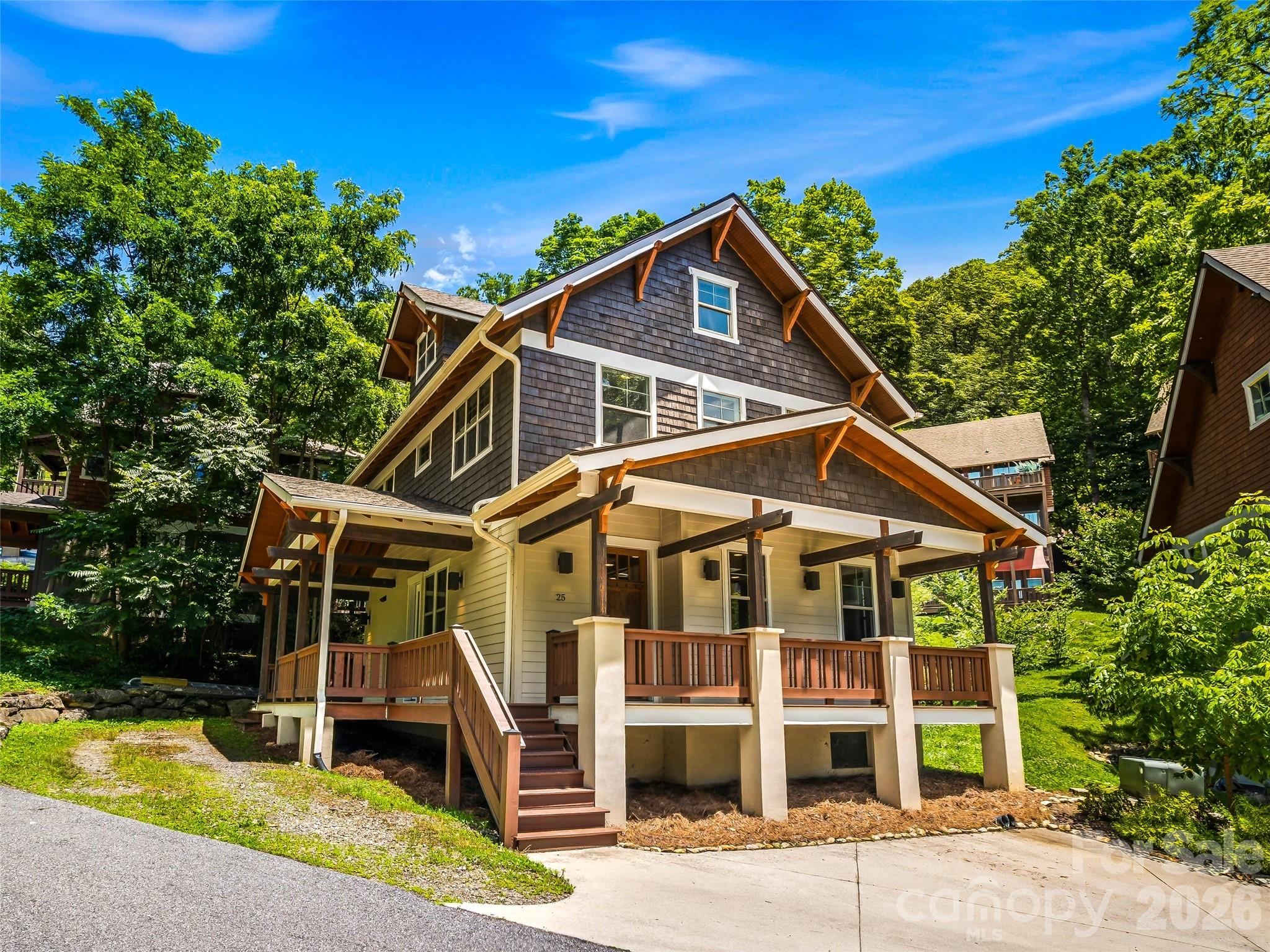 Beautiful 2.5-story Arts and Crafts contemporary home in North Asheville. - 25 Shady Park Lane, Asheville
