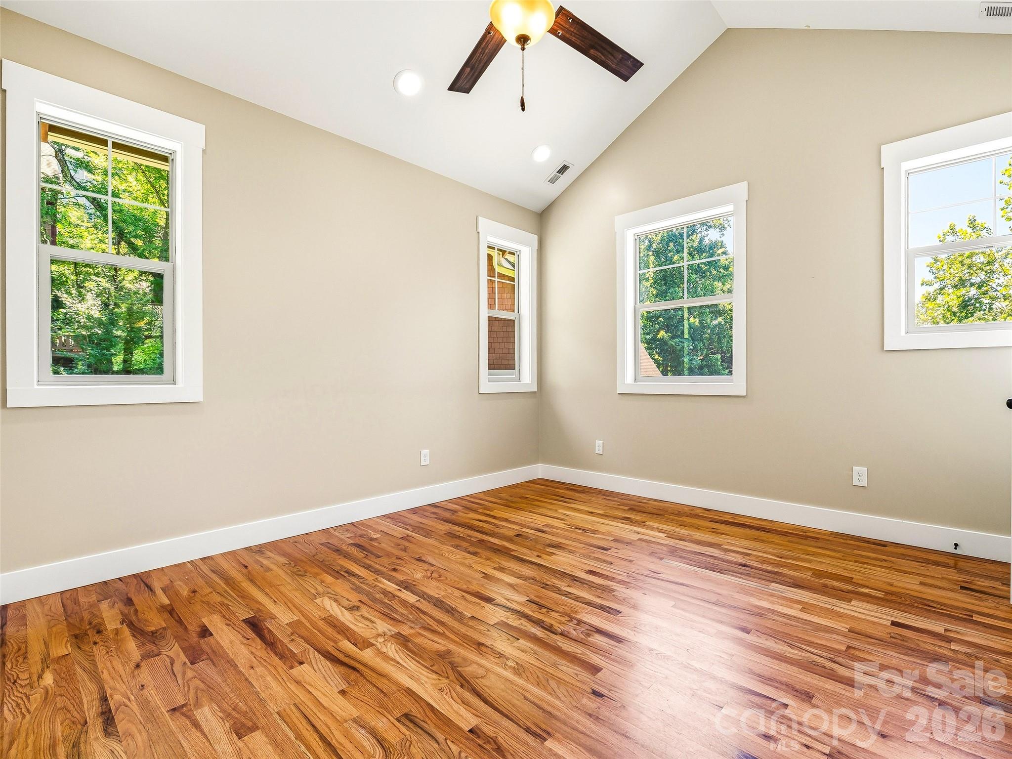 Primary bedroom with valuted cielings. - 25 Shady Park Lane, Asheville