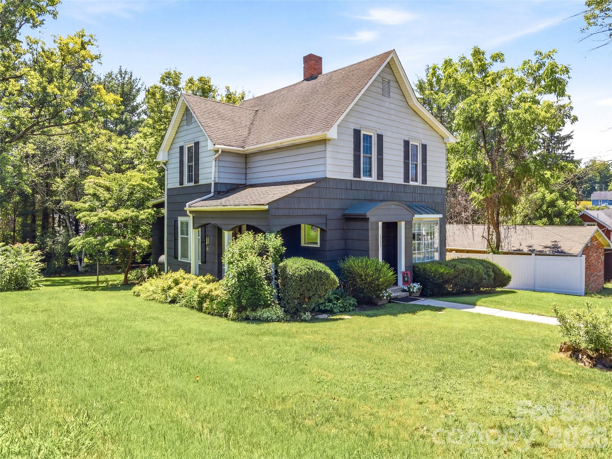 Single Family Residence at 151 Hampton Heights, Canton, photo 4 of 48