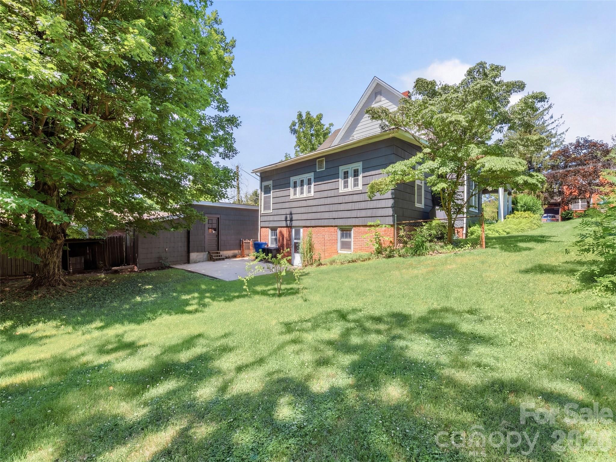 Single Family Residence at 151 Hampton Heights, Canton, photo 6 of 48