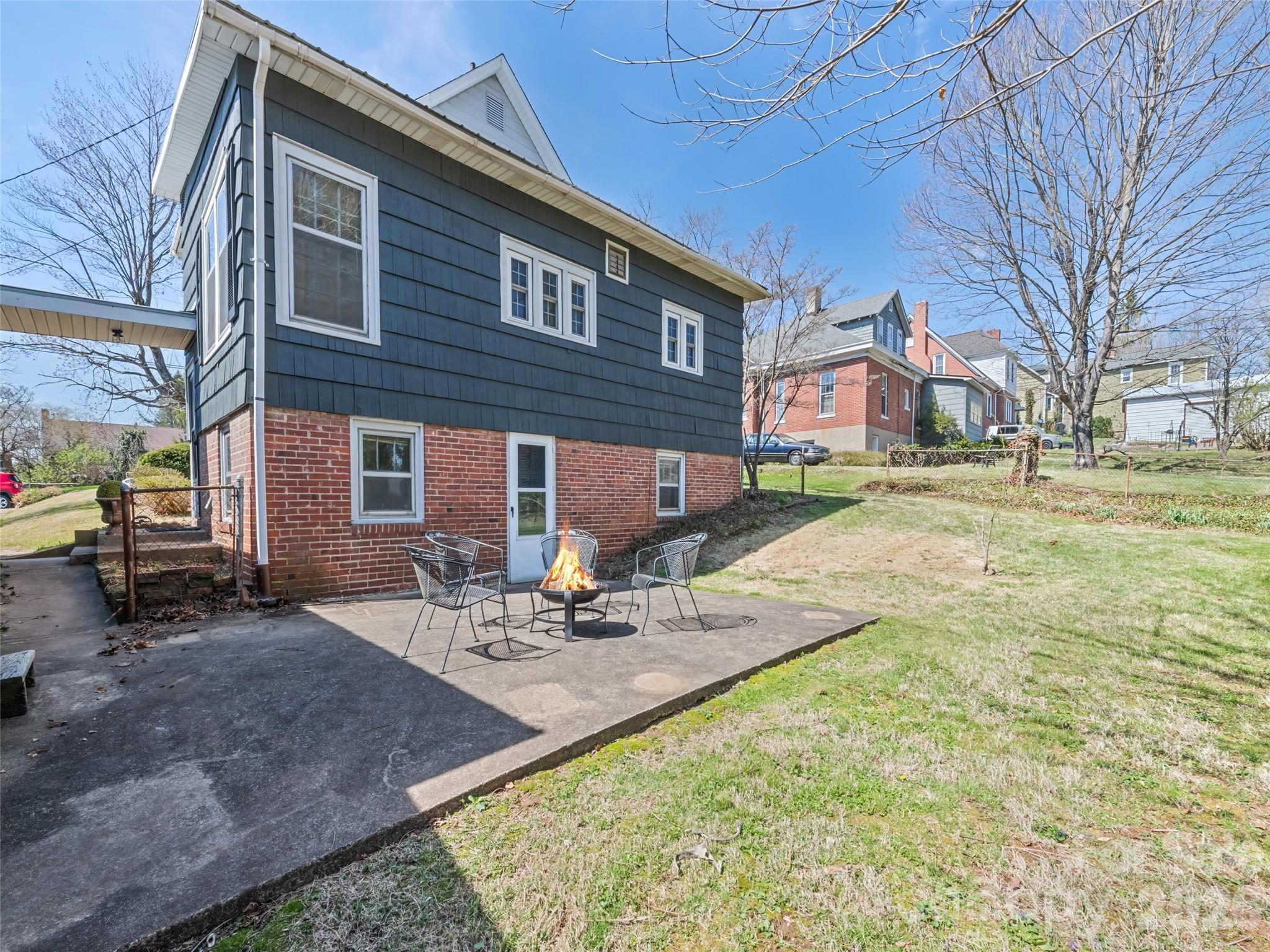 Single Family Residence at 151 Hampton Heights, Canton, photo 10 of 48