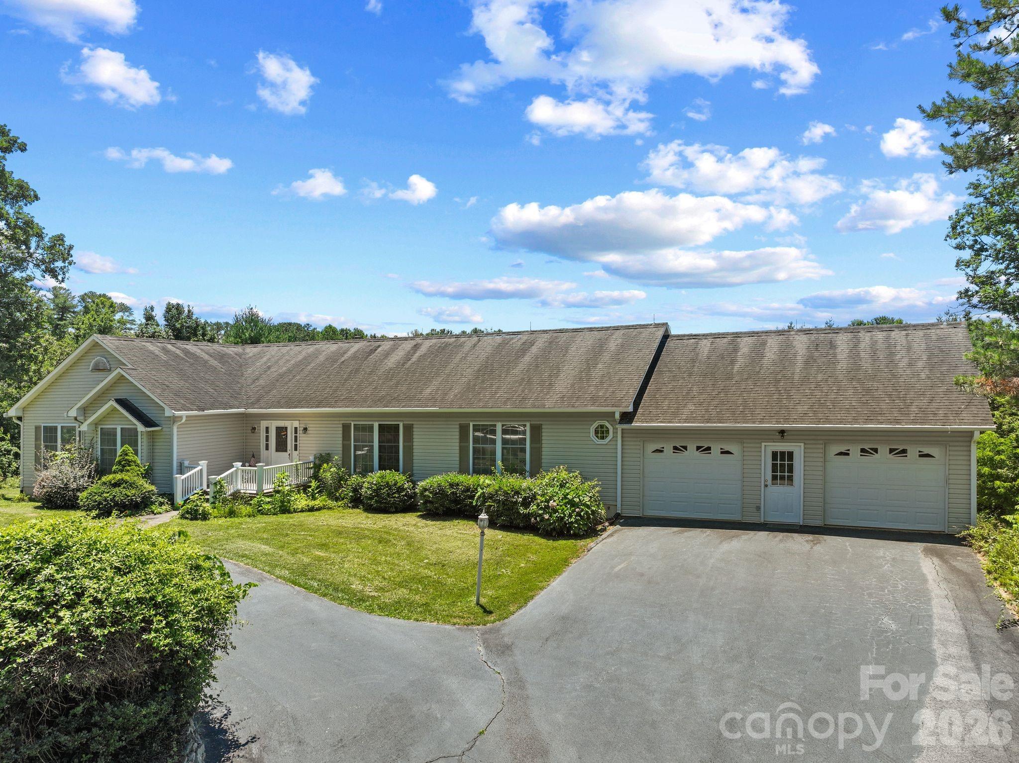 Oversized two-car garage. - 28 Song Bird Lane, Weaverville