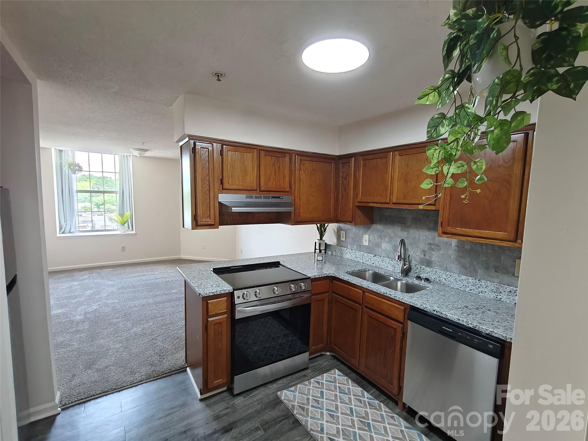 1 Buffalo Avenue NW