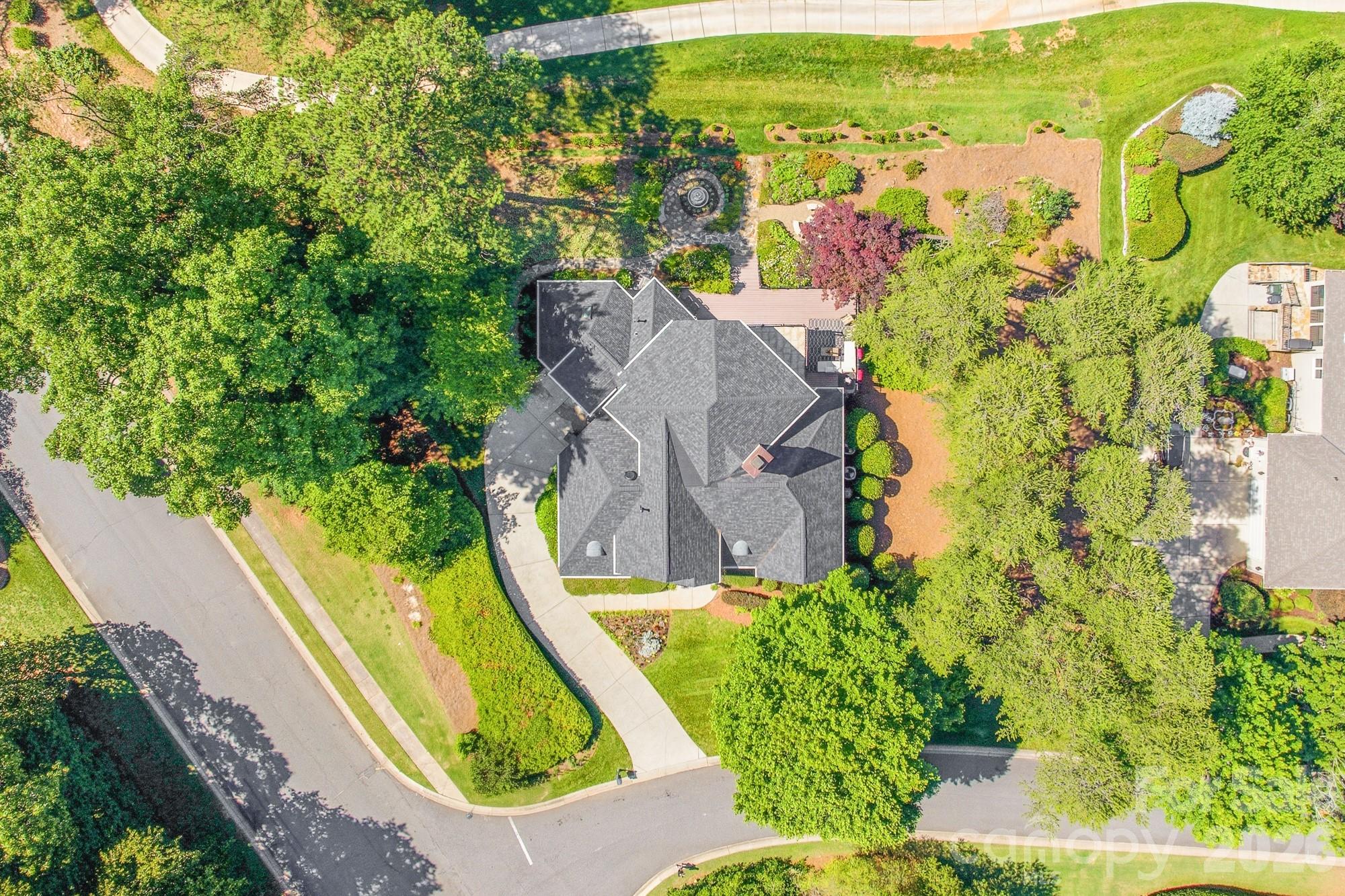 Single Family Residence at 18330 Scotscraig Lane, Cornelius, photo 3 of 28