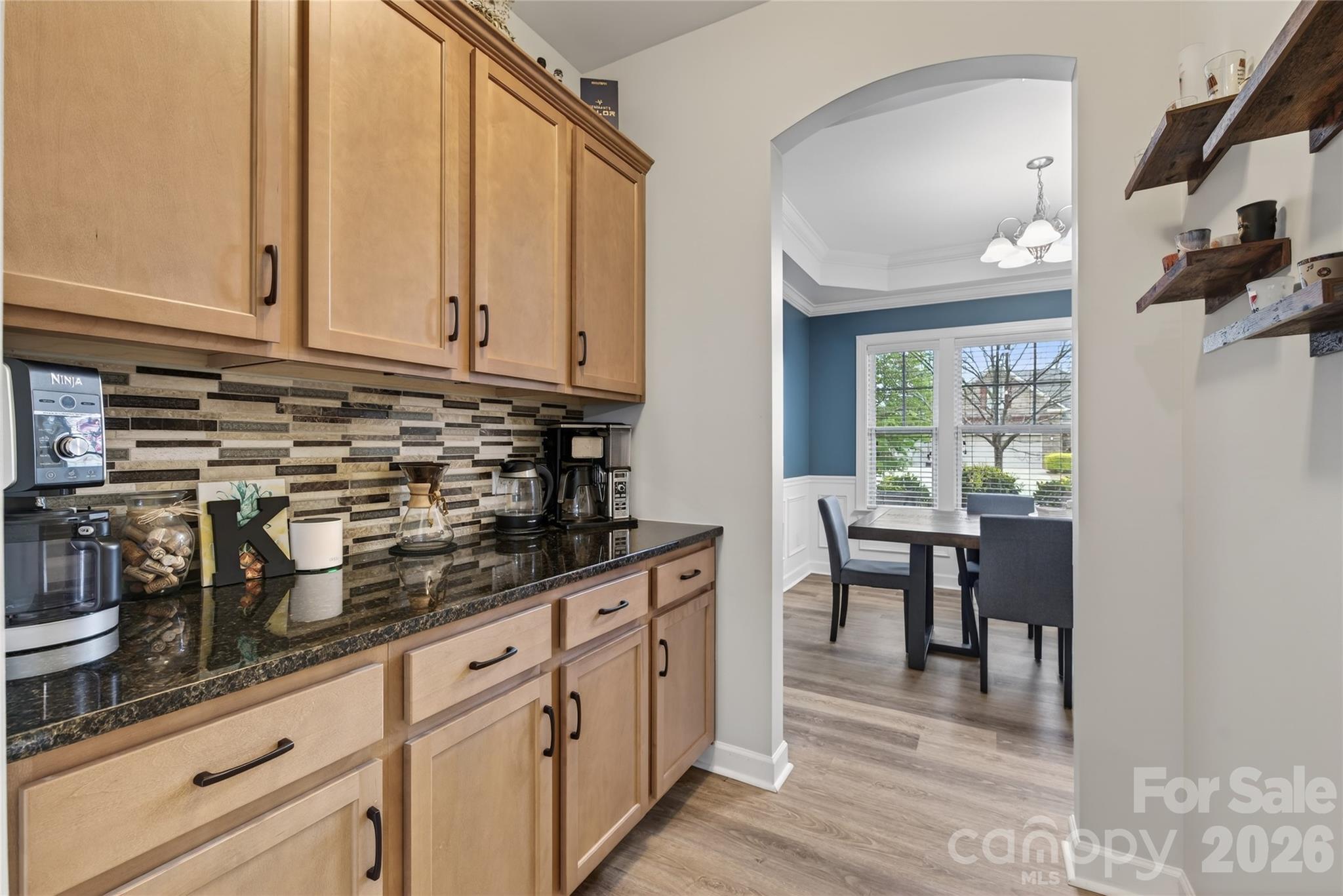 Butler's Pantry - 15109 Ockeechobee Court, Mint Hill