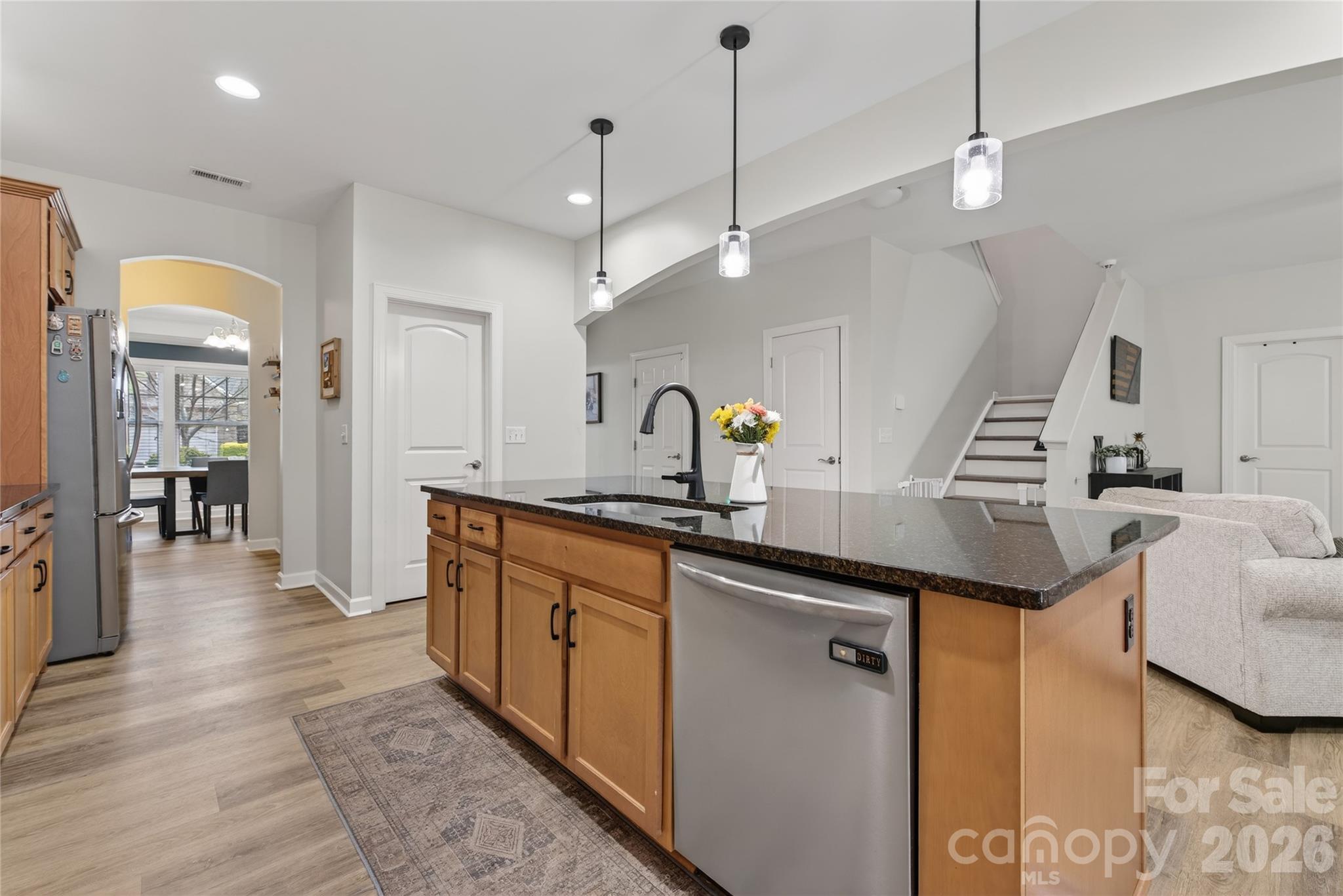 Kitchen Island - 15109 Ockeechobee Court, Mint Hill