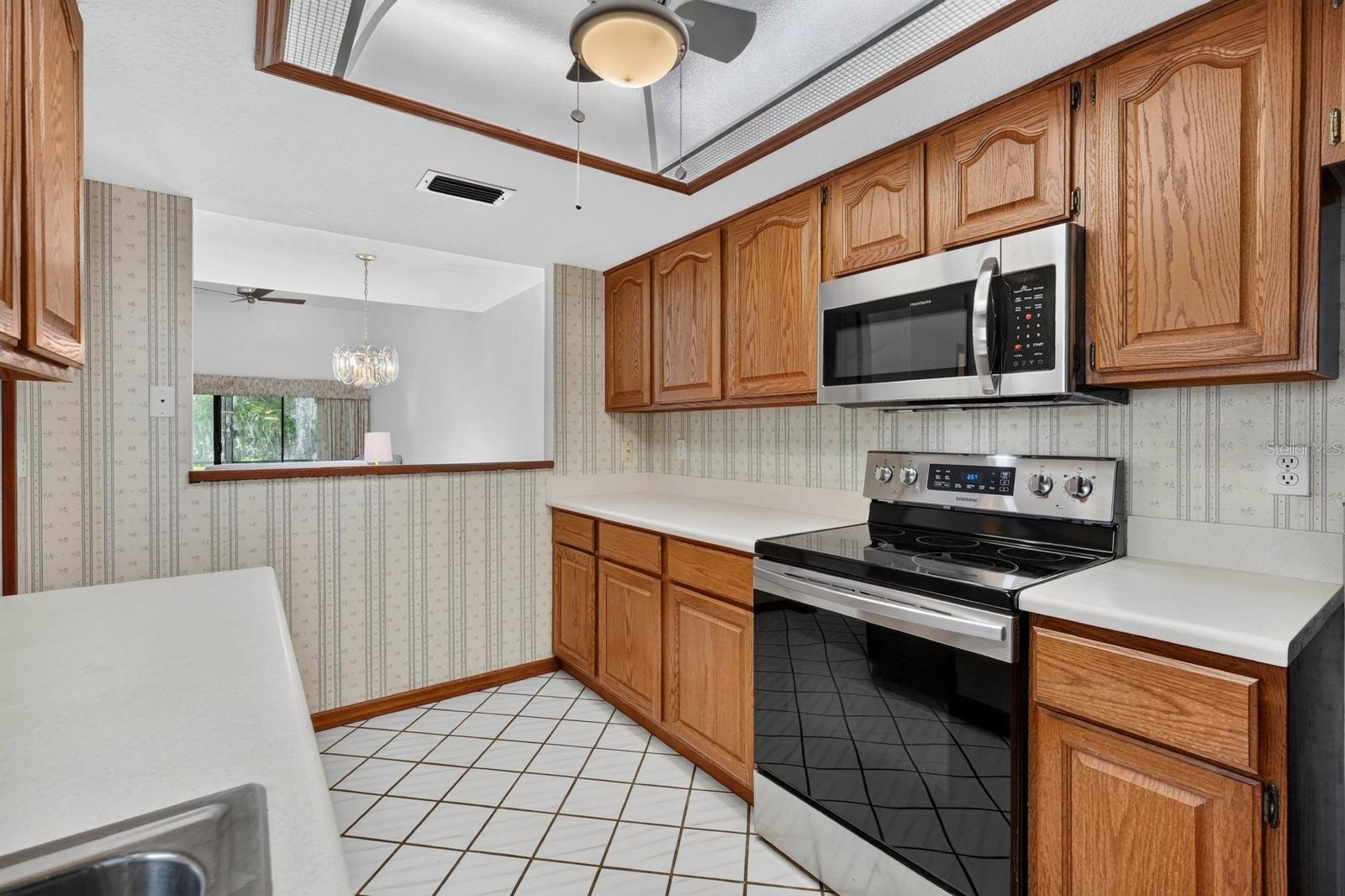 Townhouse at 357 CASTLEWOOD LN, NEW SMYRNA BEACH, photo 11 of 57