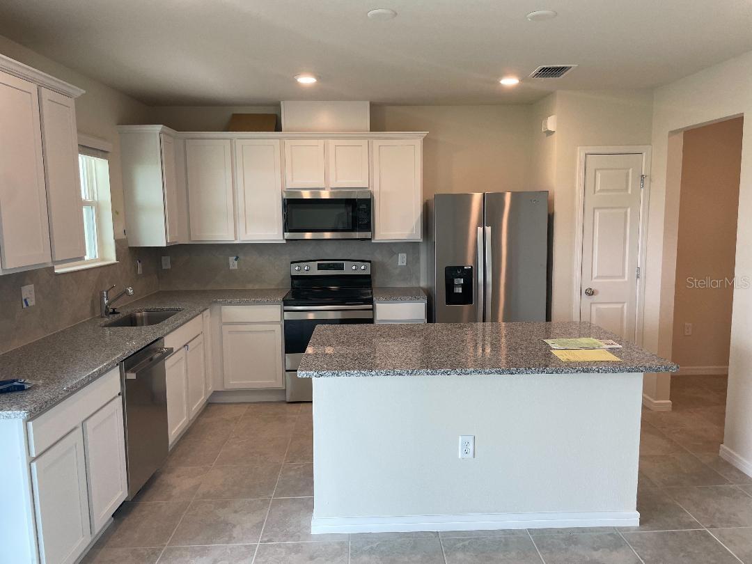 Single Family Residence at 1148 SUGARWOOD ST, DAVENPORT, photo 5 of 34