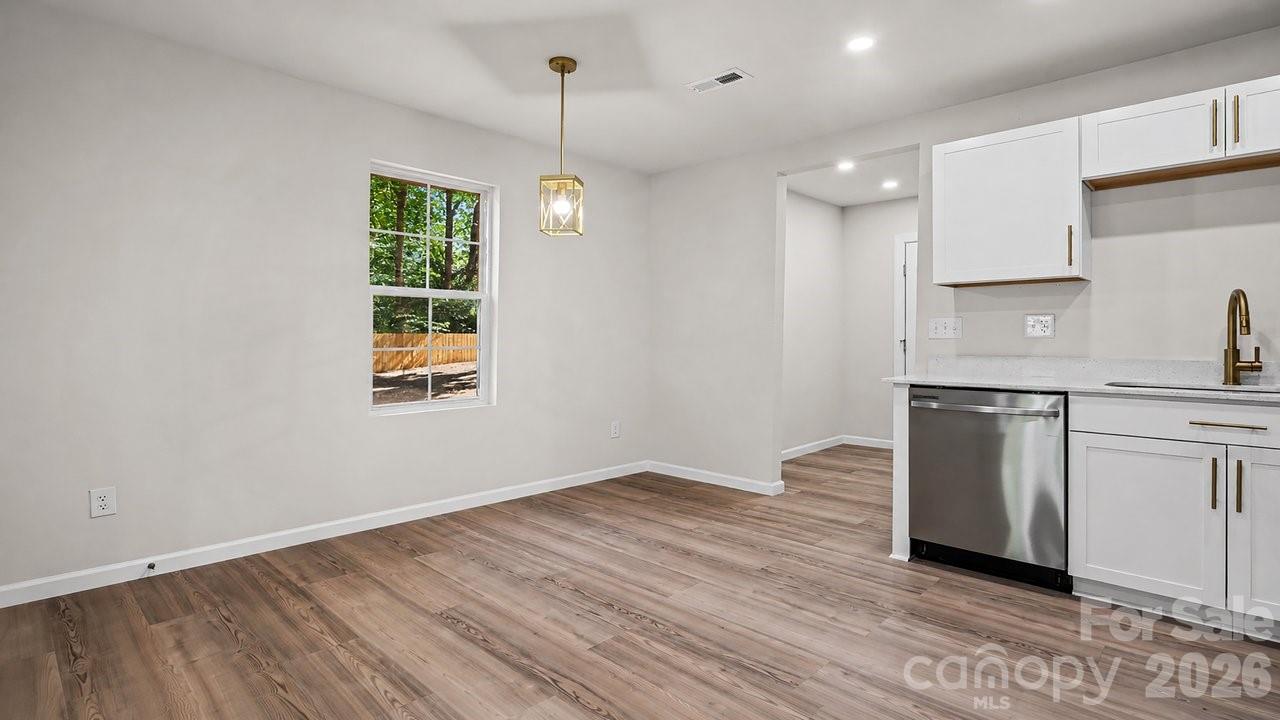 Single Family Residence at 1215 Wilson W Lee Boulevard, Statesville, photo 6 of 22