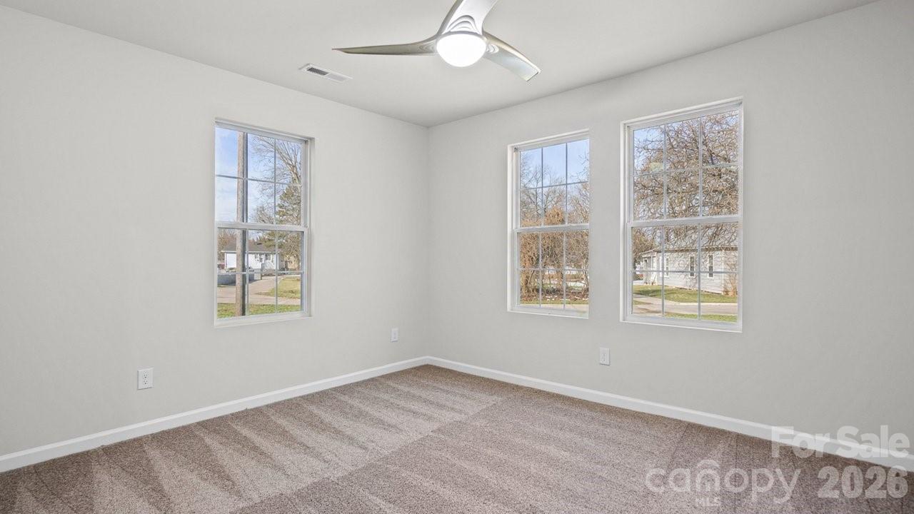 Single Family Residence at 1215 Wilson W Lee Boulevard, Statesville, photo 10 of 22