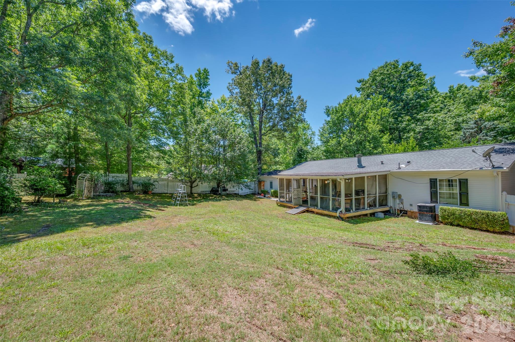 Single Family Residence at 98 Lanning Drive, Columbus, photo 28 of 34