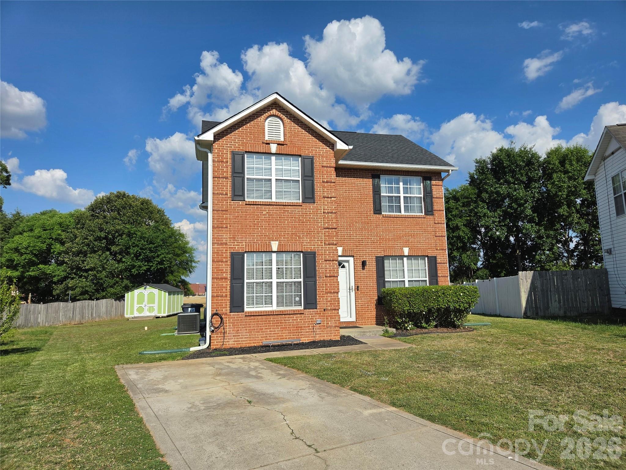 Single Family Residence at 5802 Autumn Trace Lane, Indian Trail, photo 2 of 36