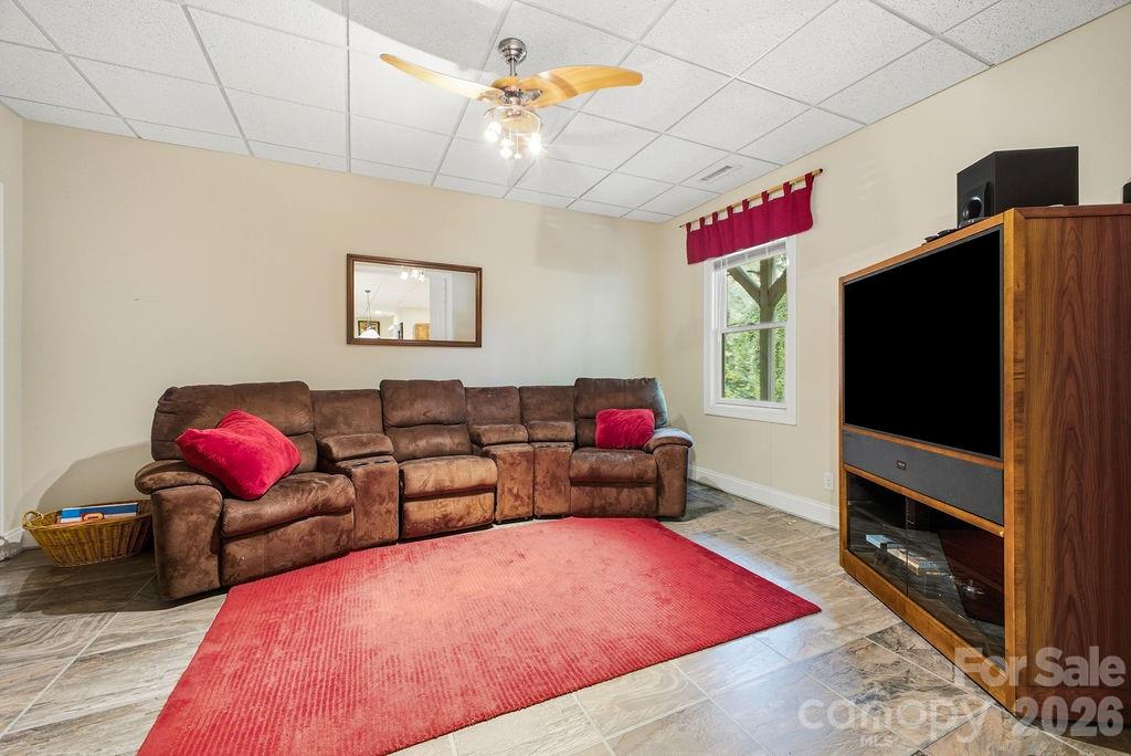 Single Family Residence at 3121 Cove Loop Road, Hendersonville, photo 31 of 48