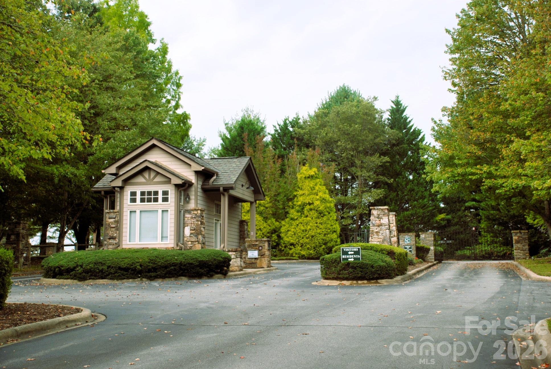 Single Family Residence at 3121 Cove Loop Road, Hendersonville, photo 39 of 48