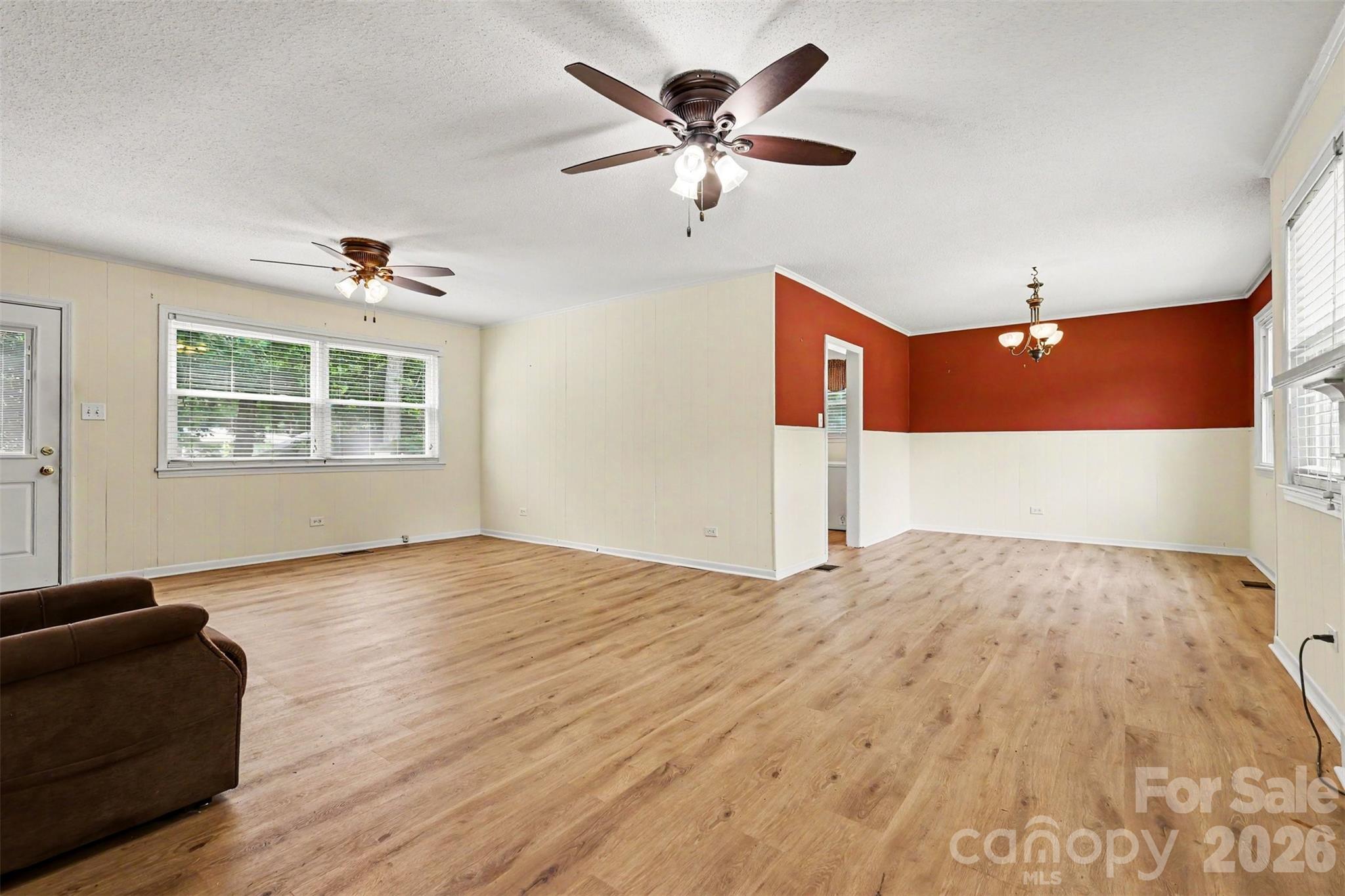 Single Family Residence at 217 Oakwood Avenue, York, photo 9 of 46