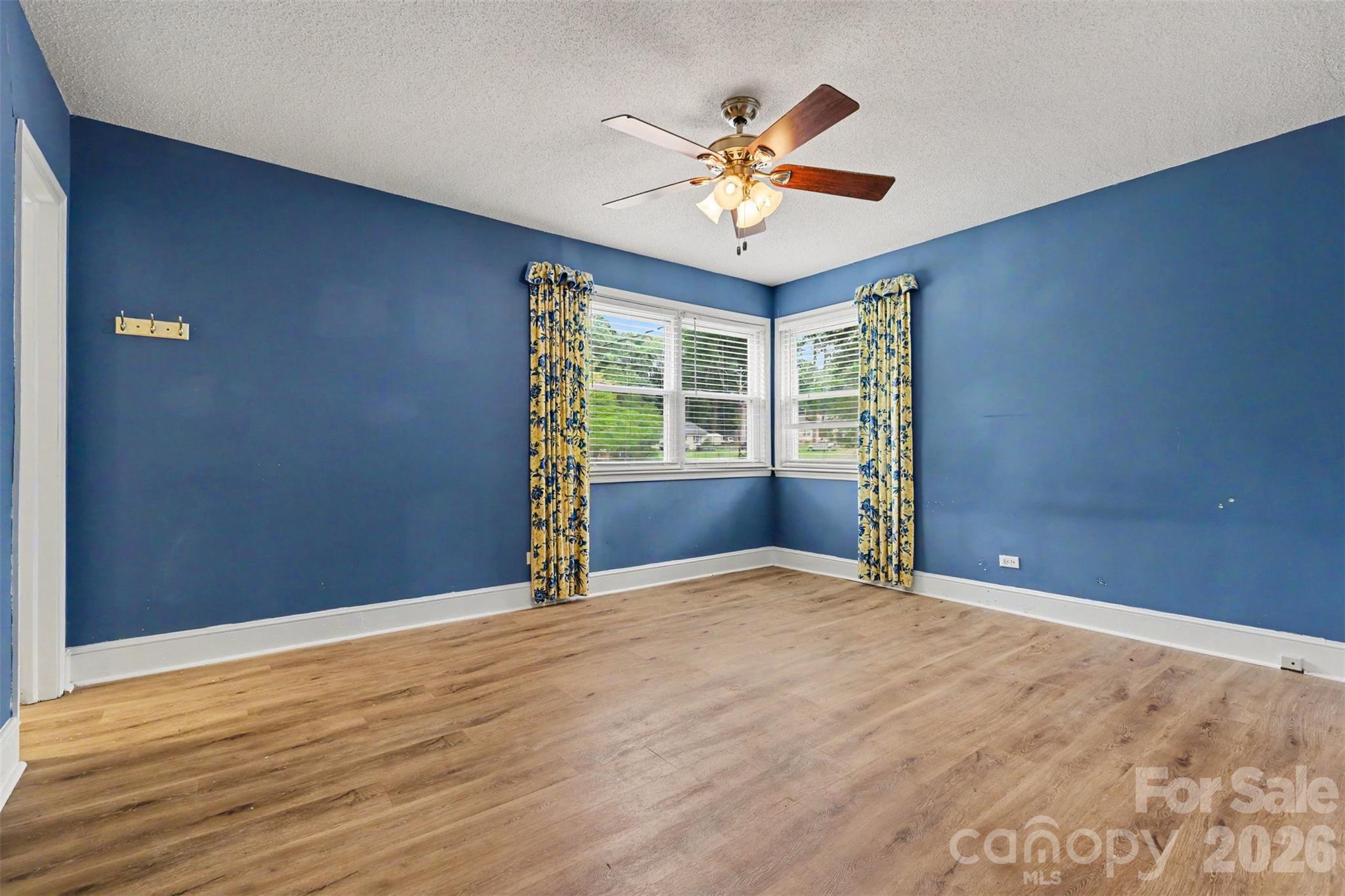 Single Family Residence at 217 Oakwood Avenue, York, photo 22 of 46