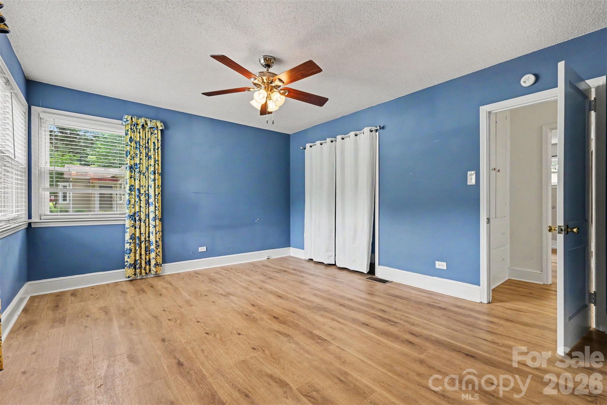 Single Family Residence at 217 Oakwood Avenue, York, photo 24 of 46