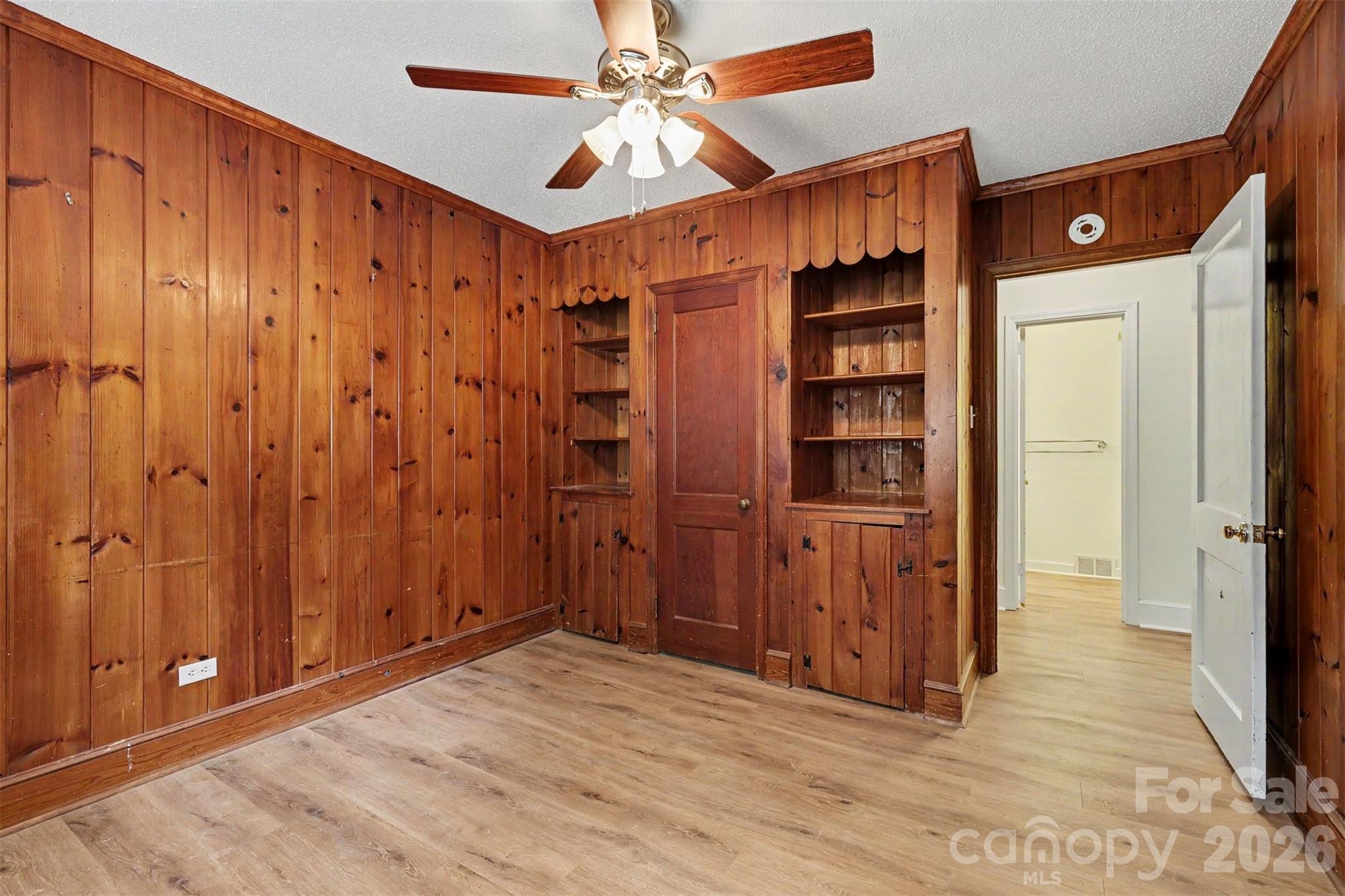 Single Family Residence at 217 Oakwood Avenue, York, photo 33 of 46