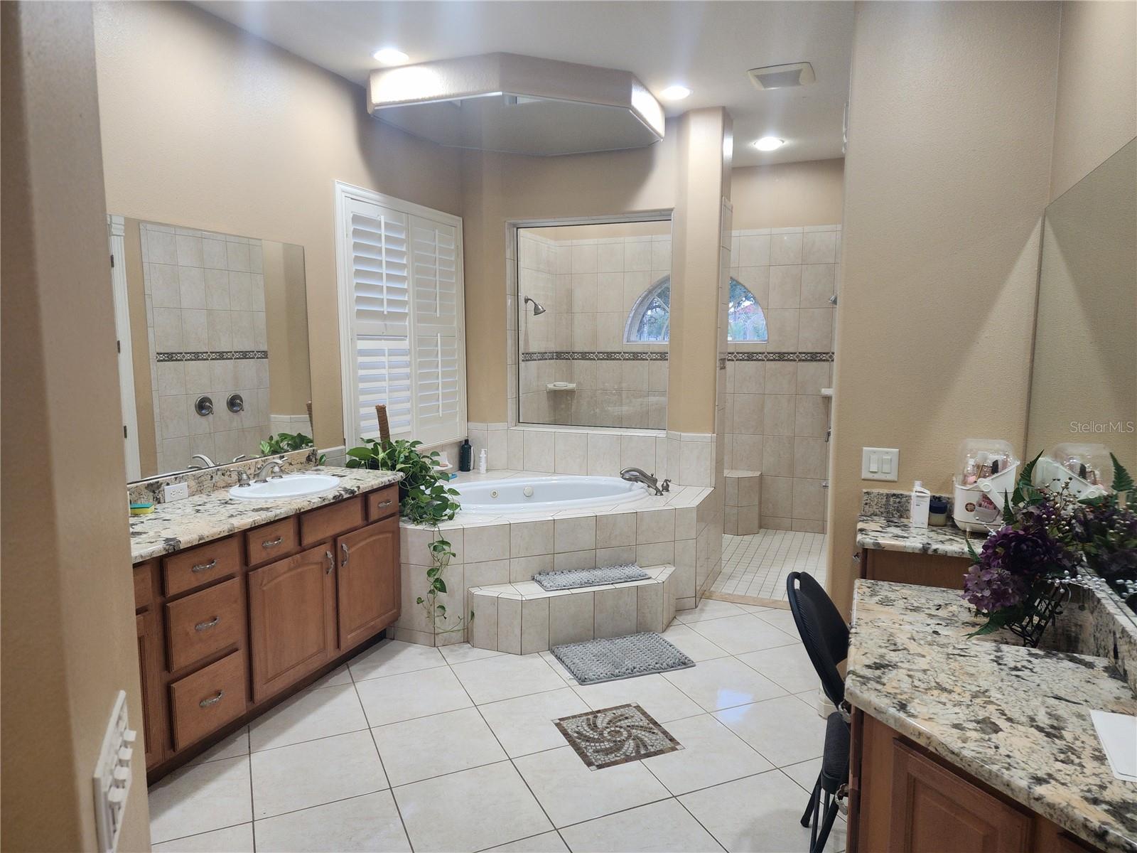 Single Family Residence at 2656 WYNDSOR OAKS WAY, WINTER HAVEN, photo 19 of 33
