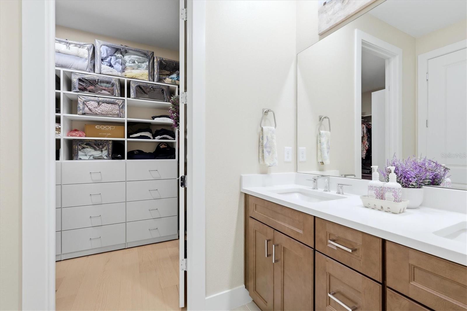 En Suite - 18839 DAYSPRING PL, VENICE