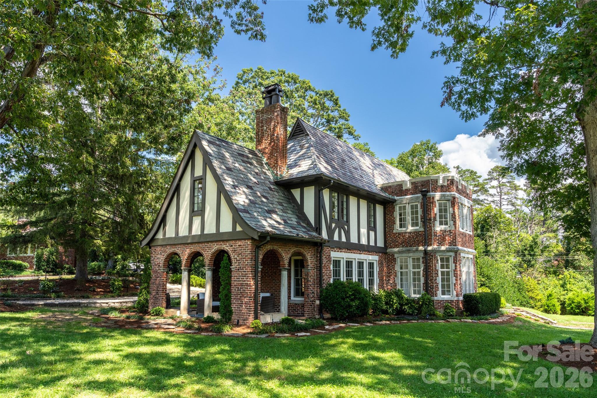 Single Family Residence at 72 Windsor Road, Asheville, photo 2 of 48